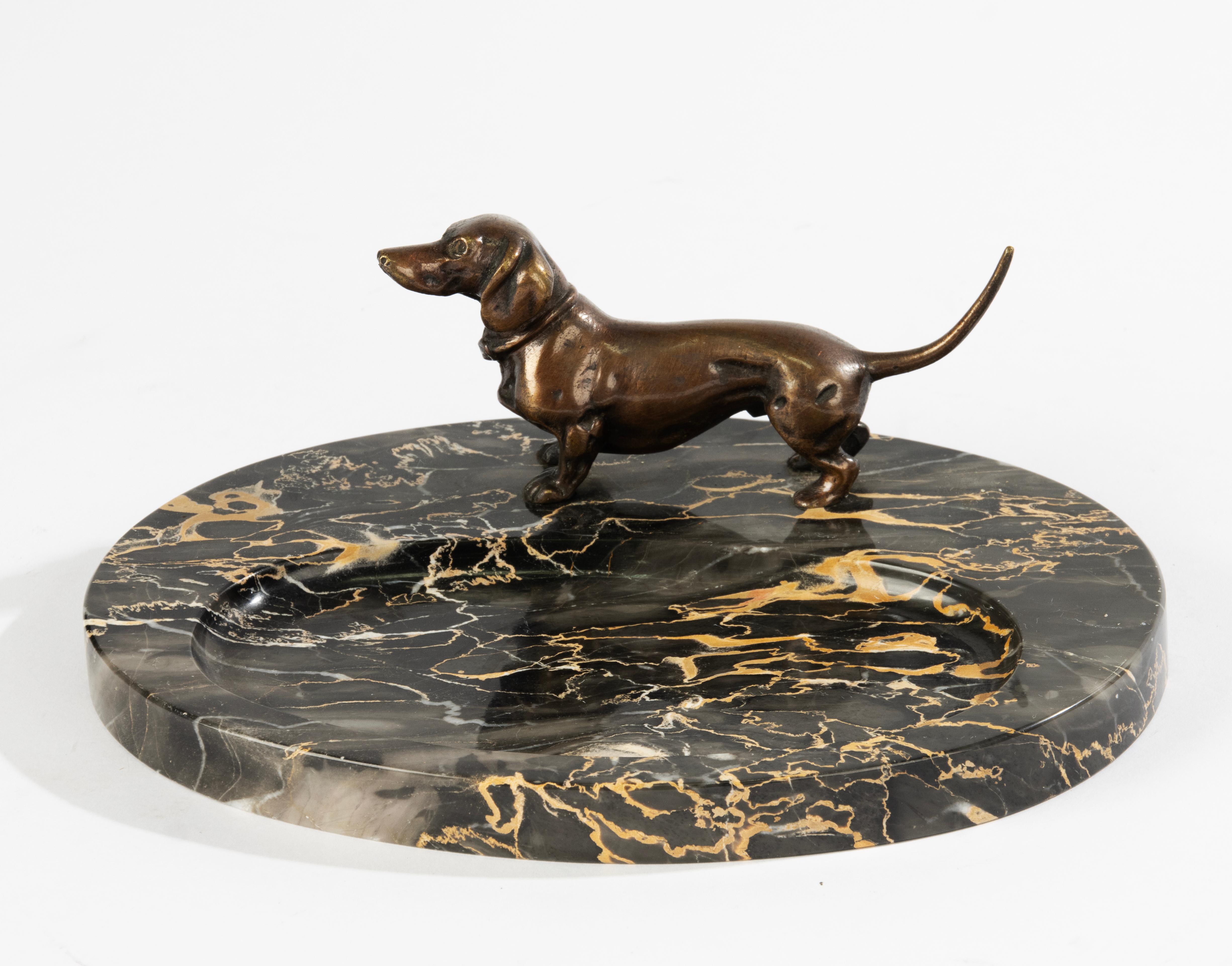 Early 20th Century Vide-Poche - Bronze Dachshund on Marble Base  For Sale 2