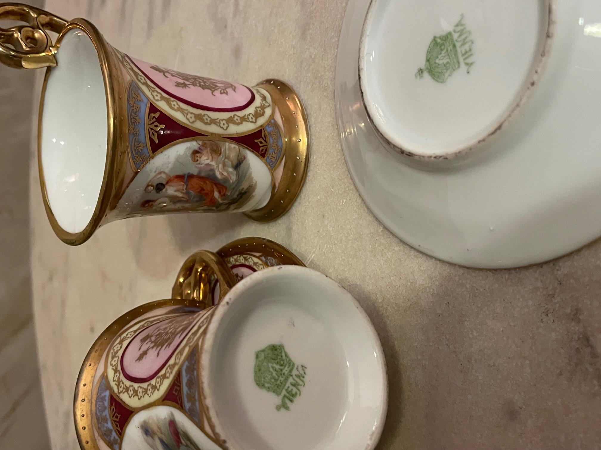 Early 20th Century Vienna Porcelain Set of Tea Cups, 1900s For Sale 7