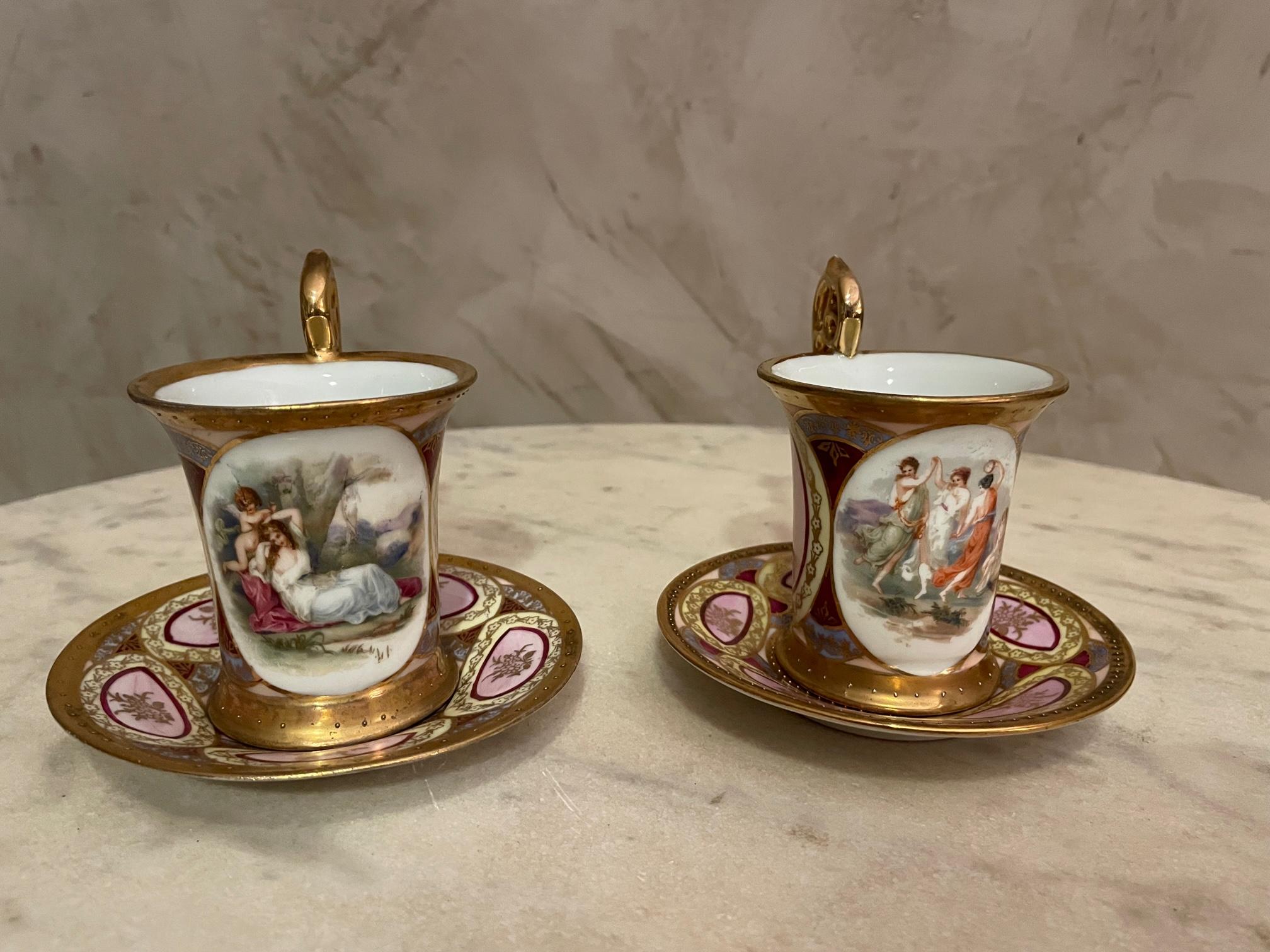 Early 20th Century Vienna Porcelain Set of Tea Cups, 1900s In Good Condition For Sale In LEGNY, FR