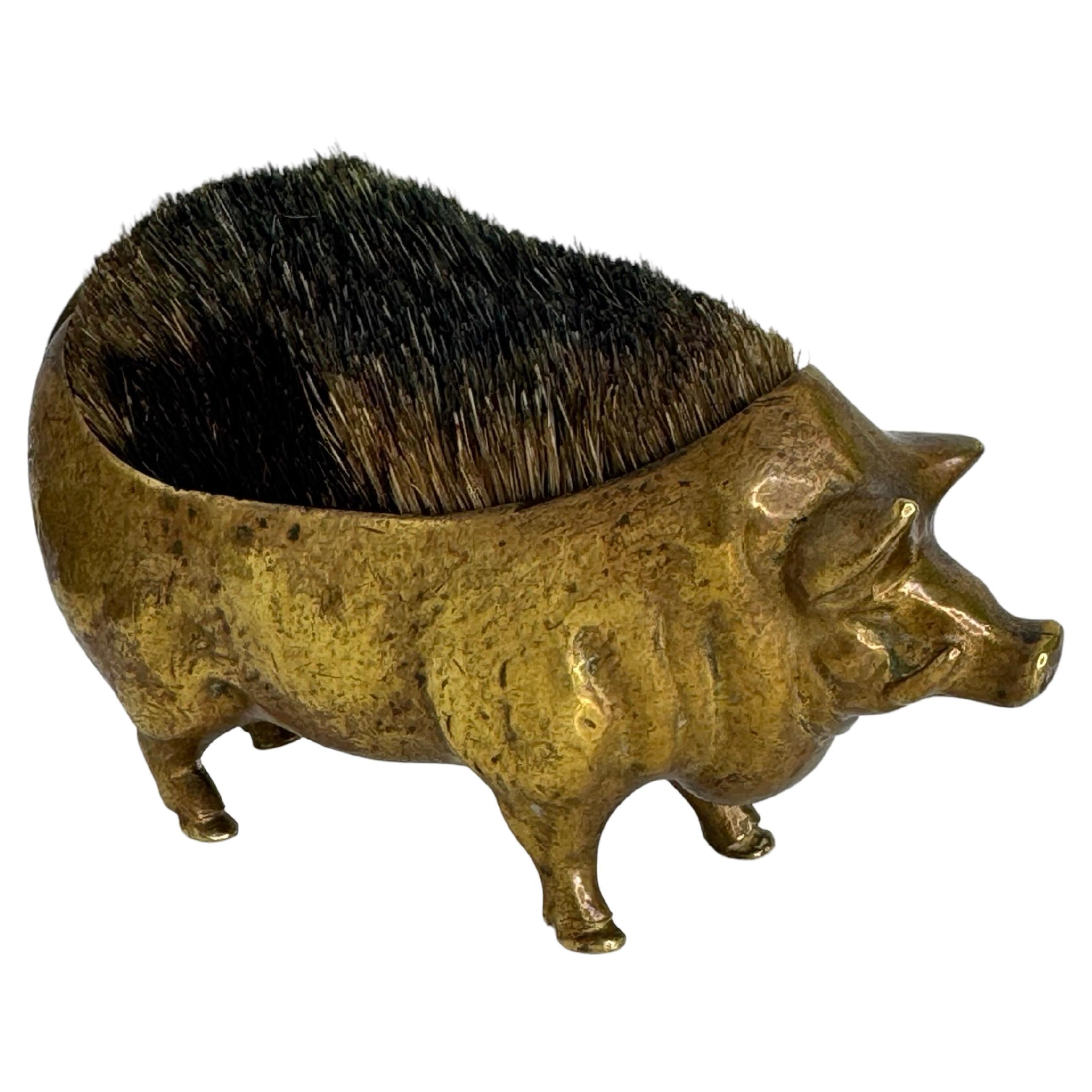 Early 20th Century Viennese Bronze Pen Wipe Pig Figurine, circa 1900s For Sale