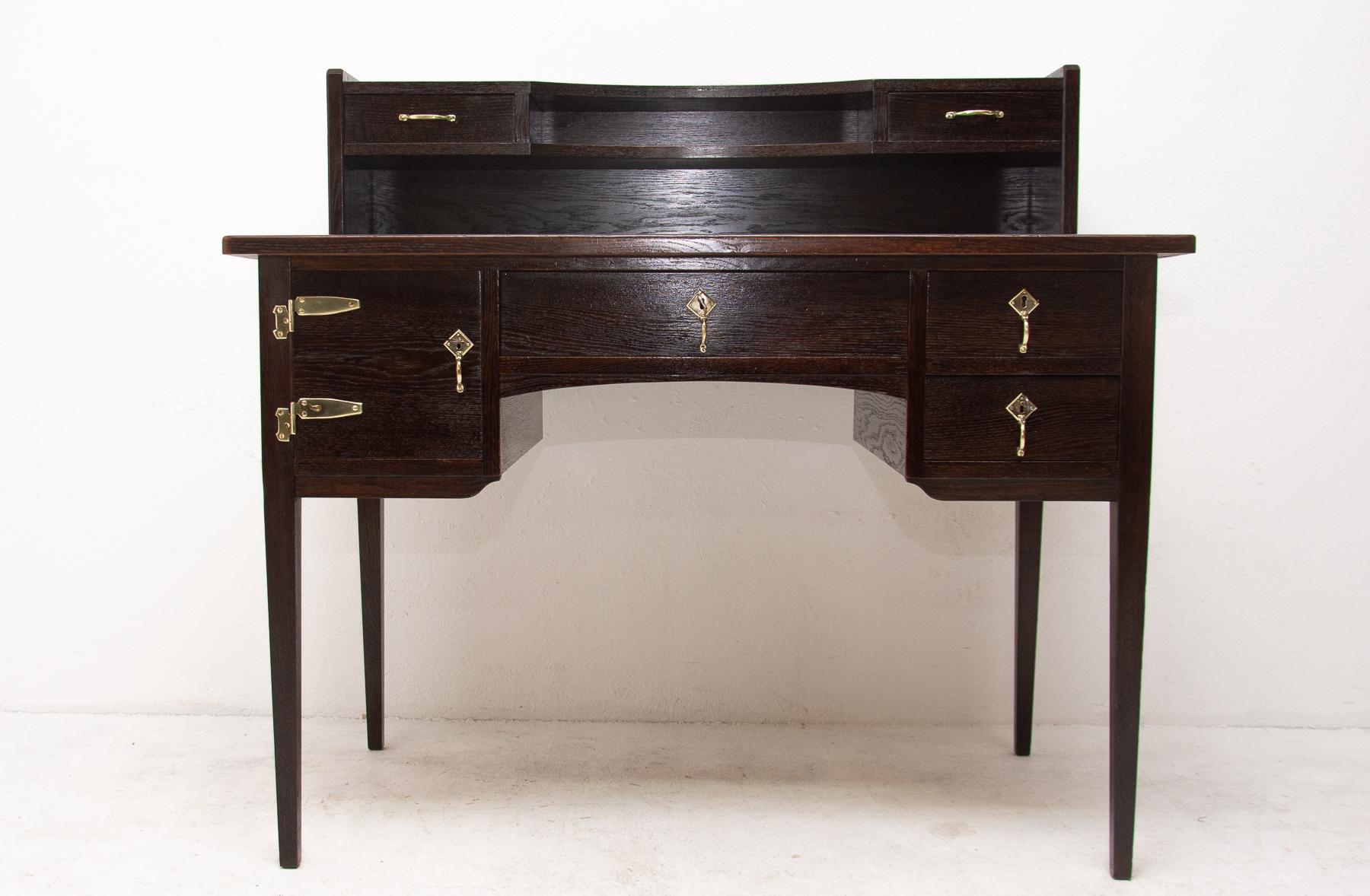 Early 20th Century Viennese Secession Ladies Writing Desk with Armchair (Wiener Secession)