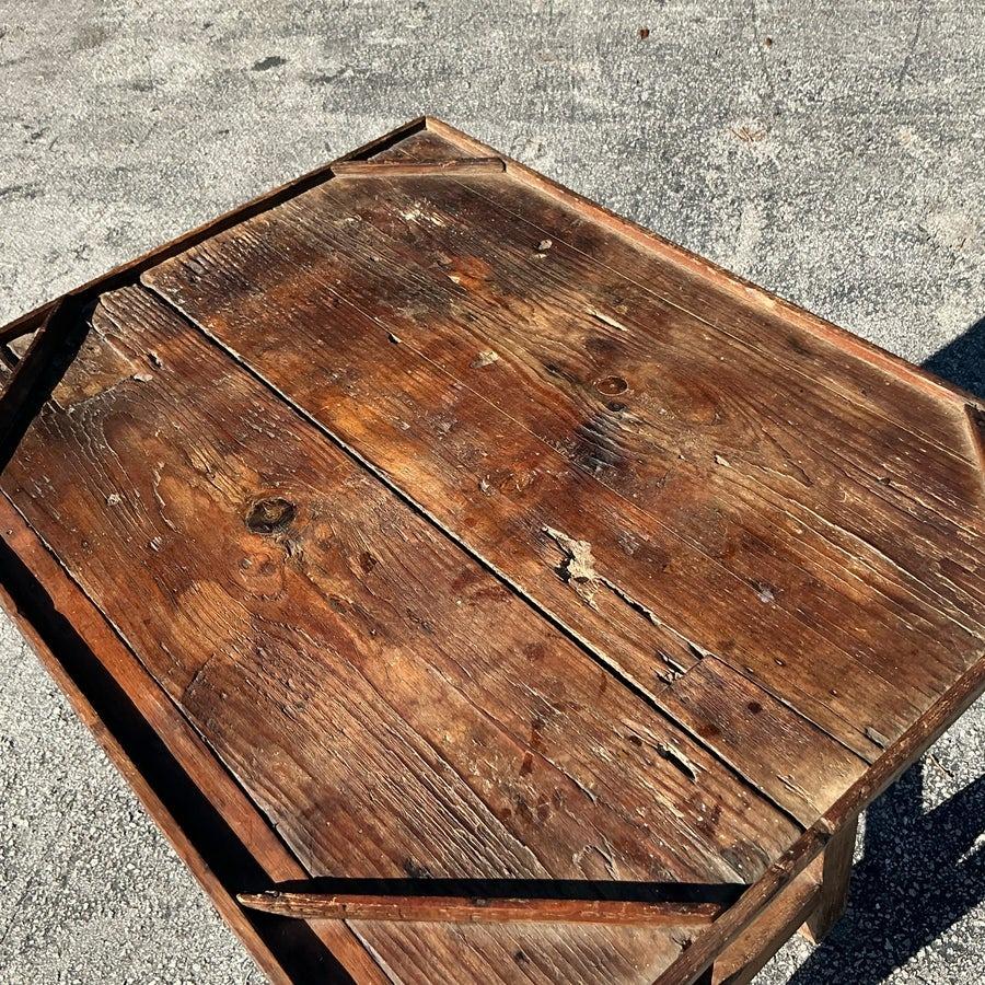 Early 20th Century Vintage Boho Primitive Side Table en vente 3