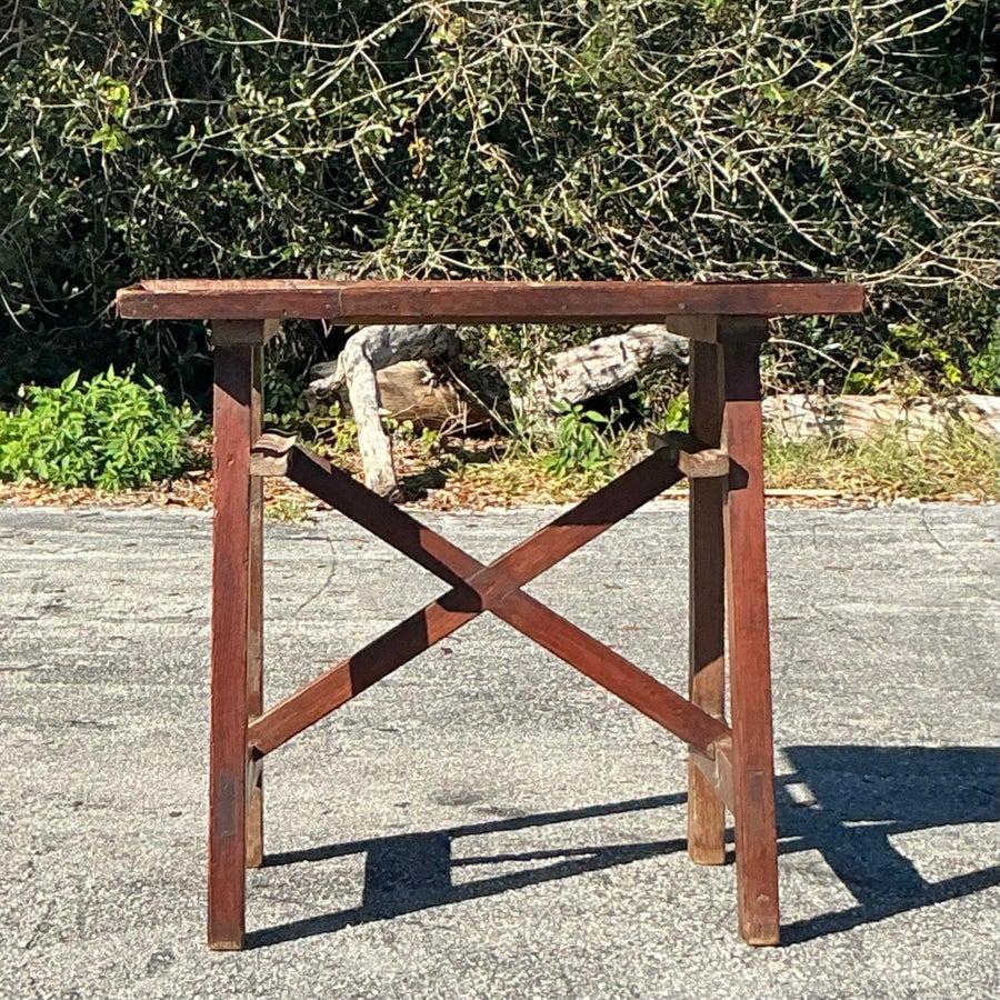 Américain Early 20th Century Vintage Boho Primitive Side Table en vente