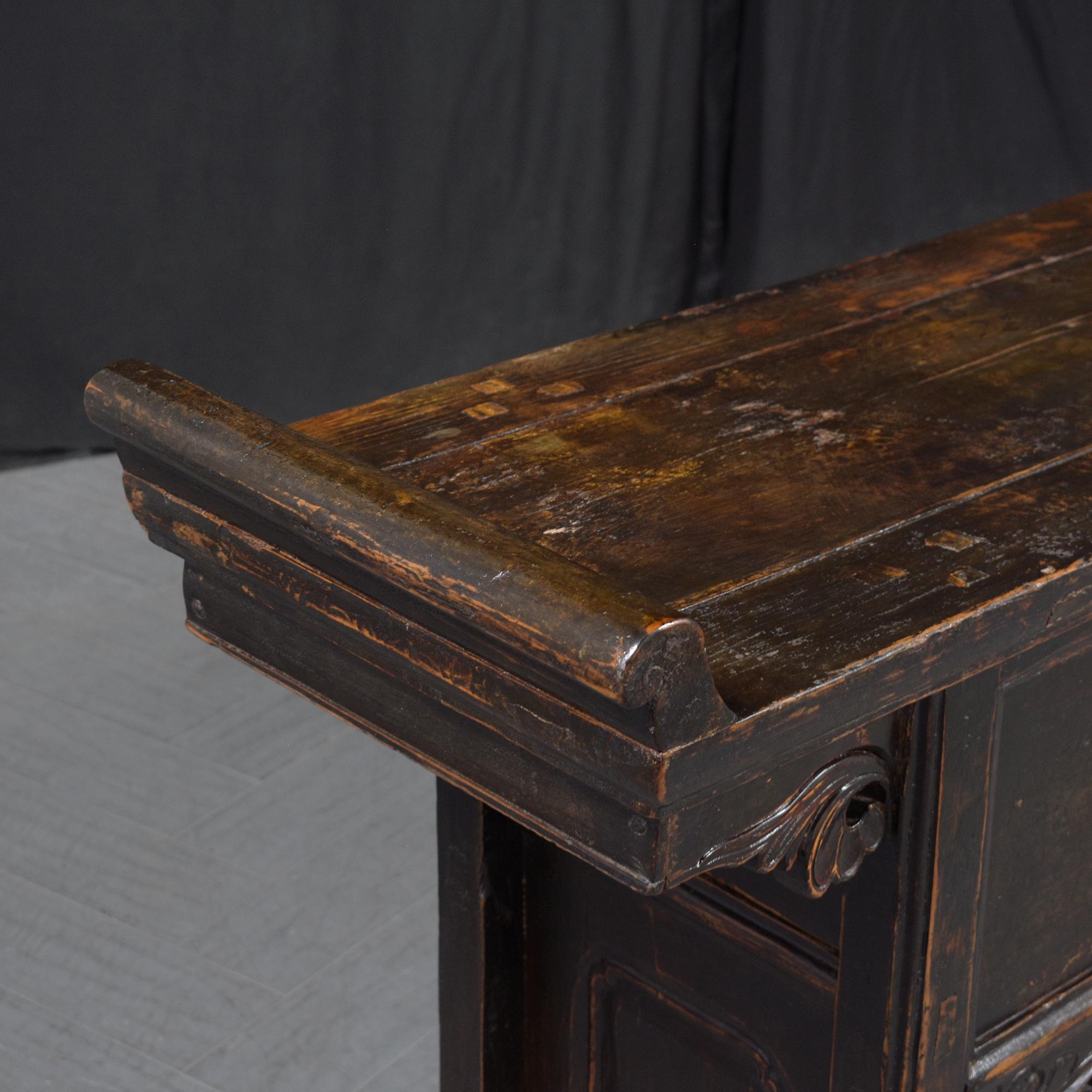 Early 20th Century Chinese Altar Console: Timeless Elegance Restored For Sale 4