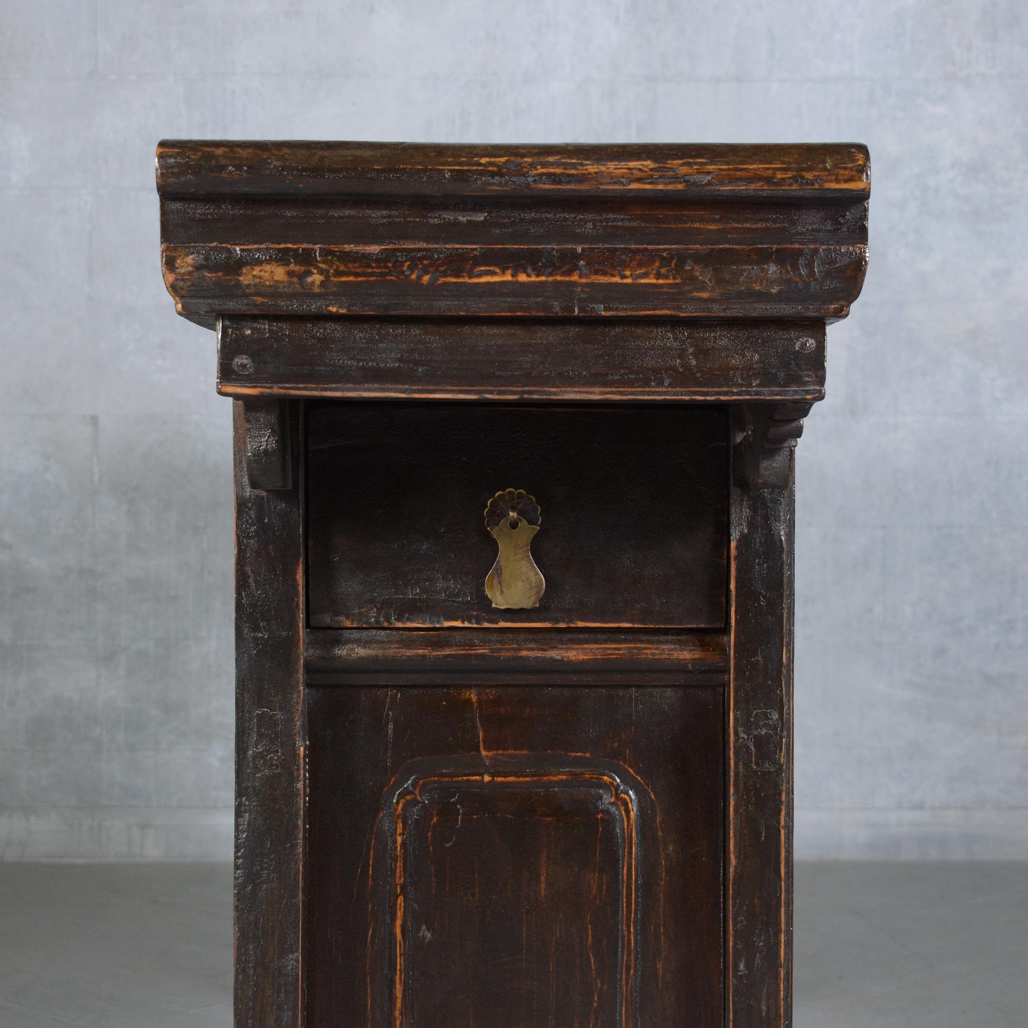 Early 20th Century Chinese Altar Console: Timeless Elegance Restored For Sale 7