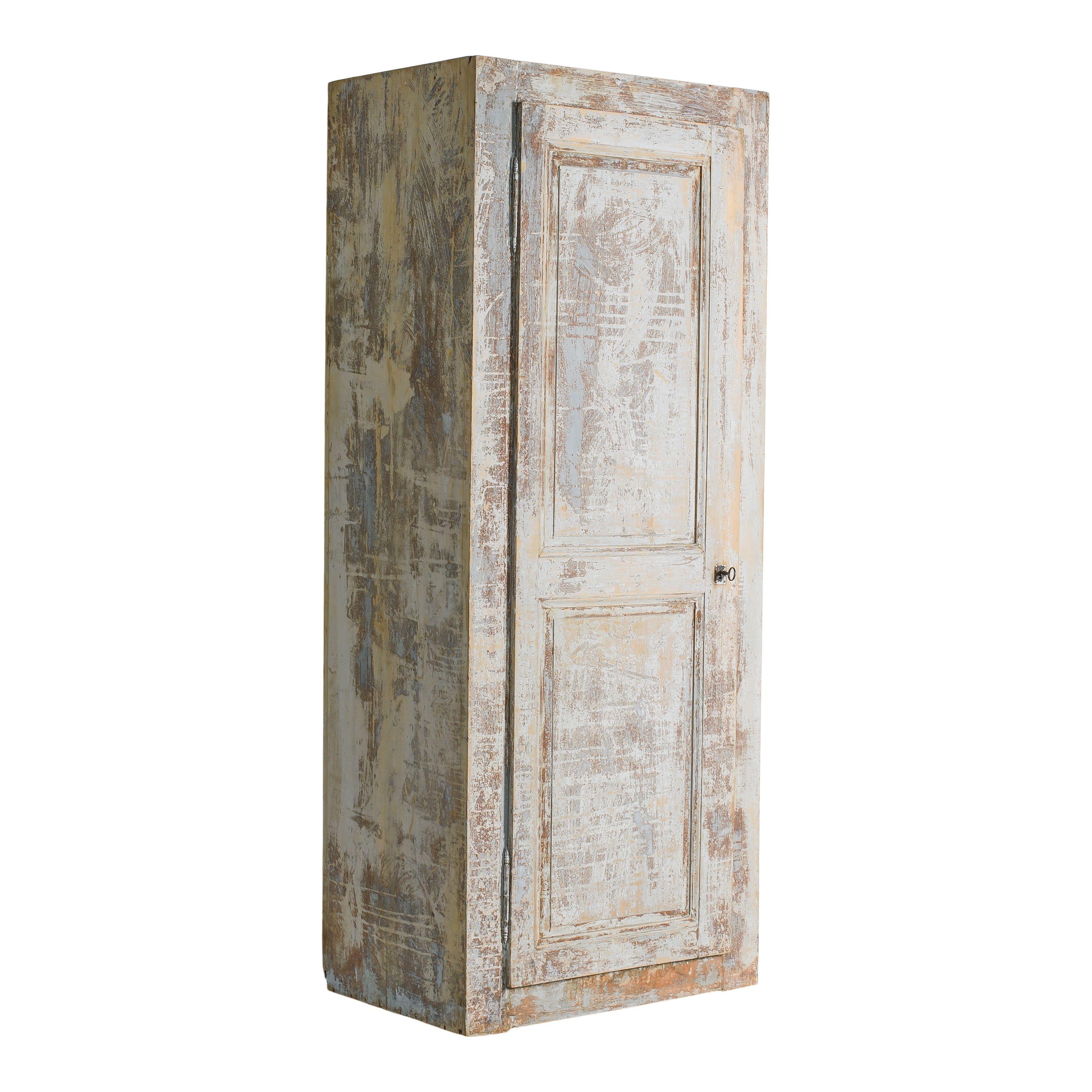 Français Cabinet en bois gris du début du 20e siècle, France