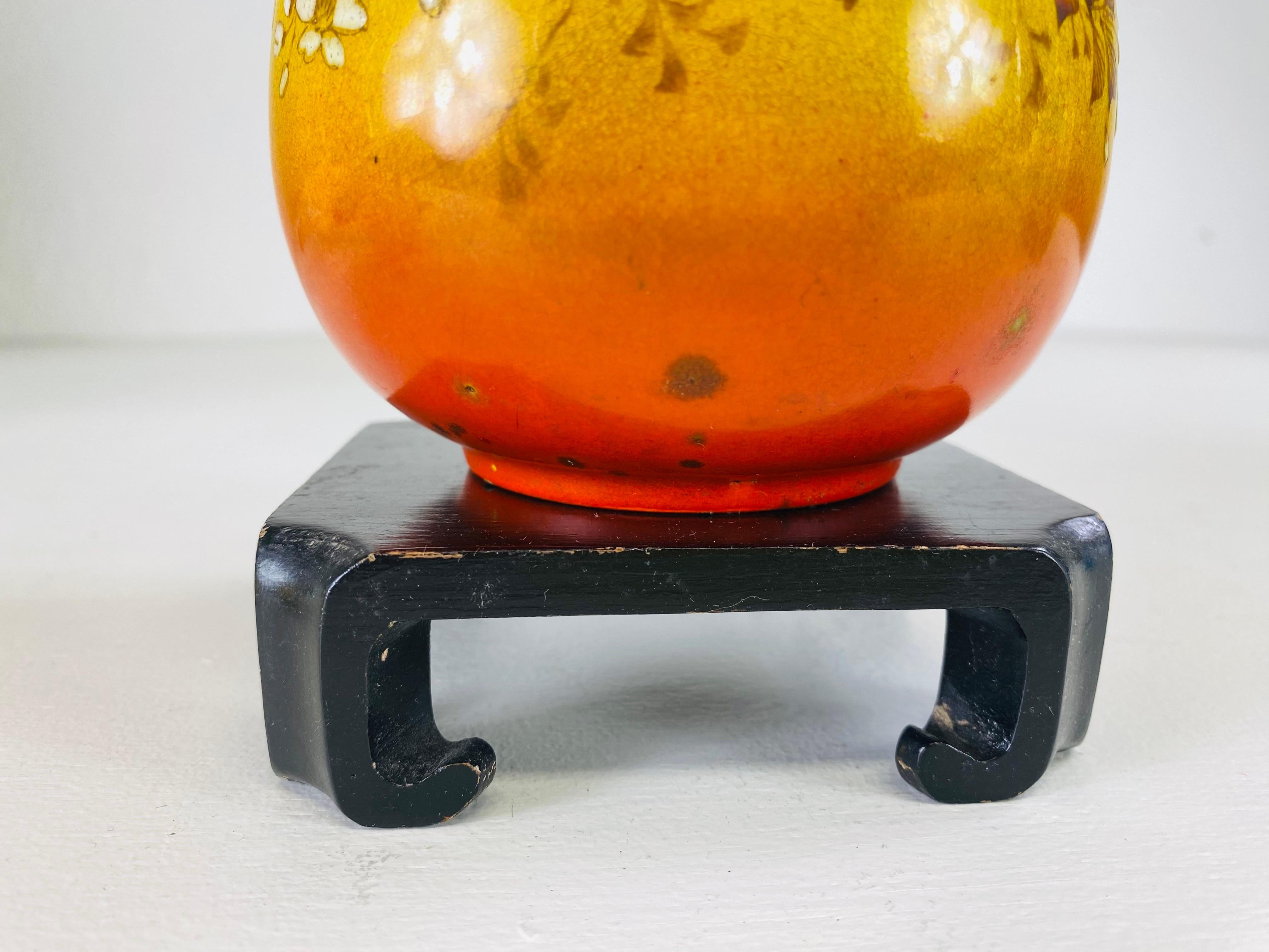 Mid-20th Century Early 20th century vintage hand painted Chinese export vase with stand For Sale