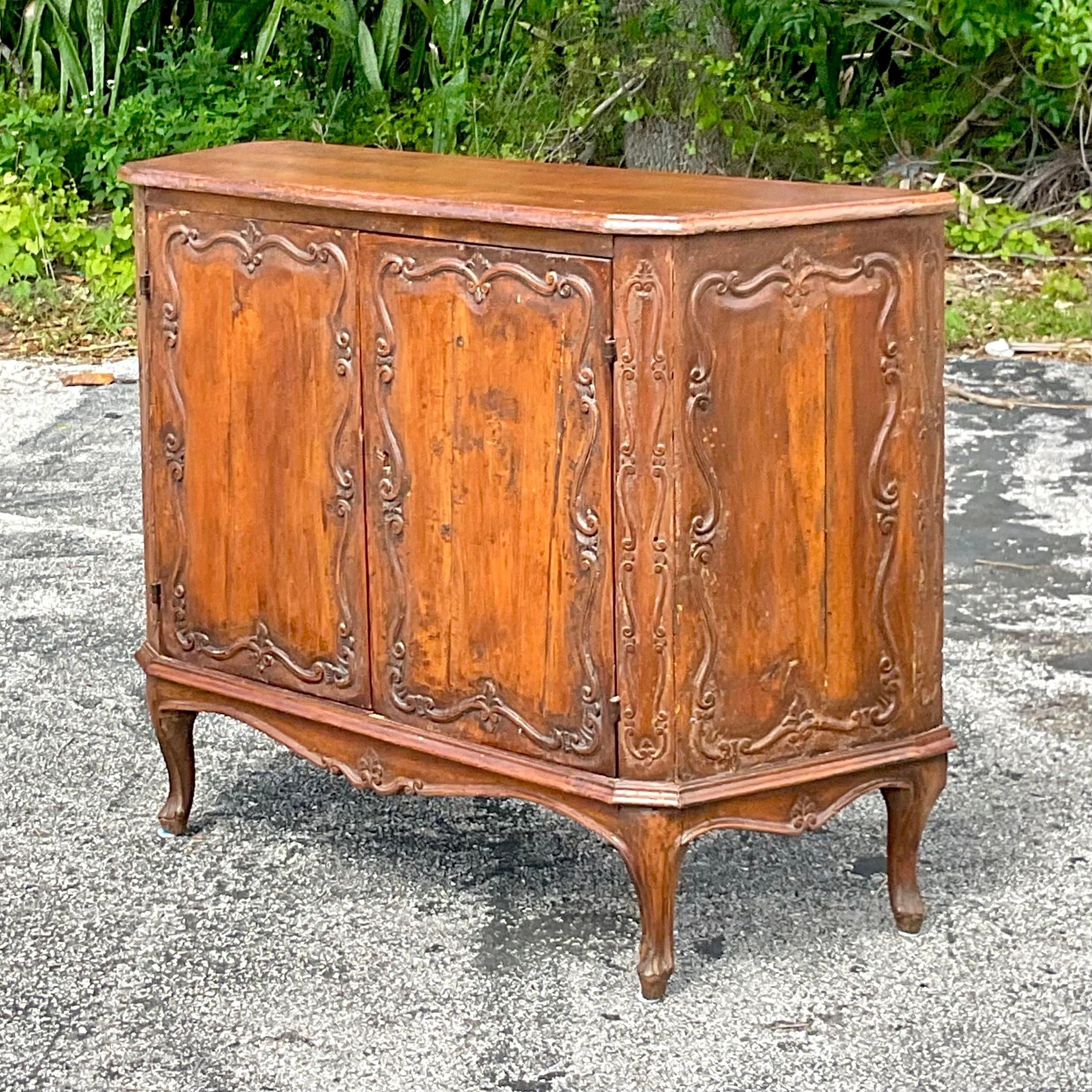 Early 20th Century Vintage Italian Carved Console Cabinet For Sale 4