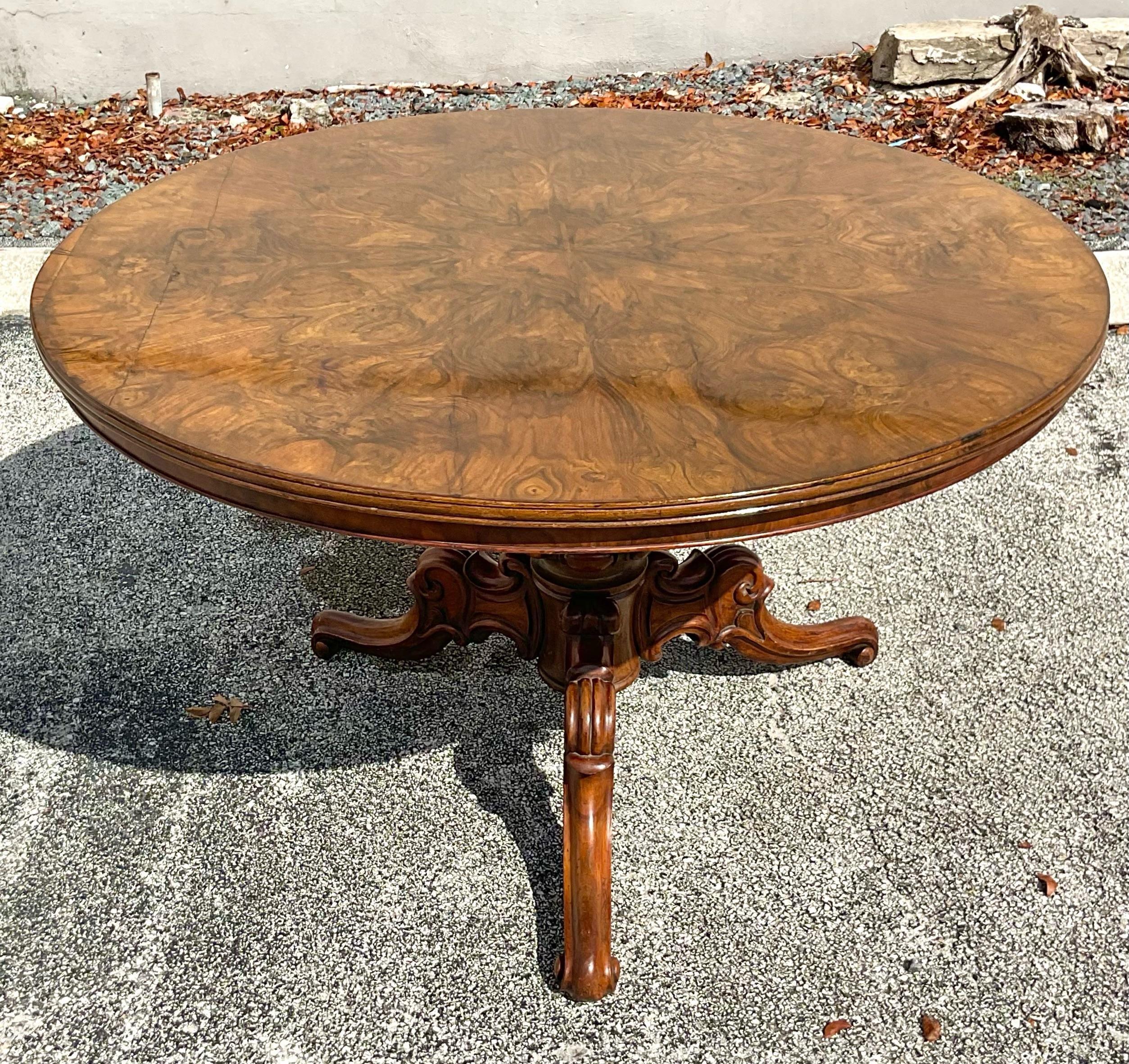 Victorian Early 20th Century Vintage Mahogany Carved Dining or Center Table For Sale