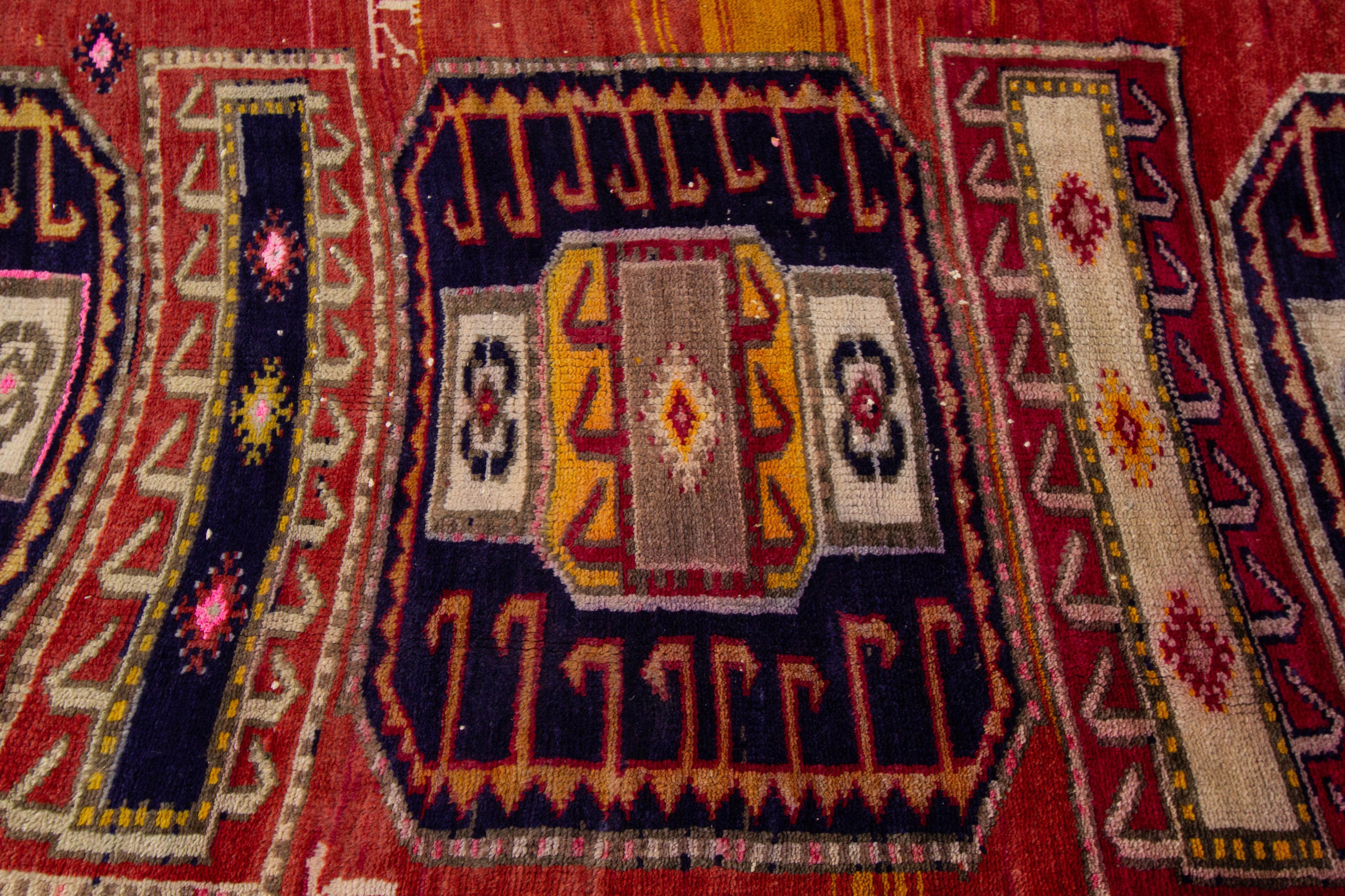 Early 20th Century Vintage Northwest Persian Runner Rug  For Sale 2