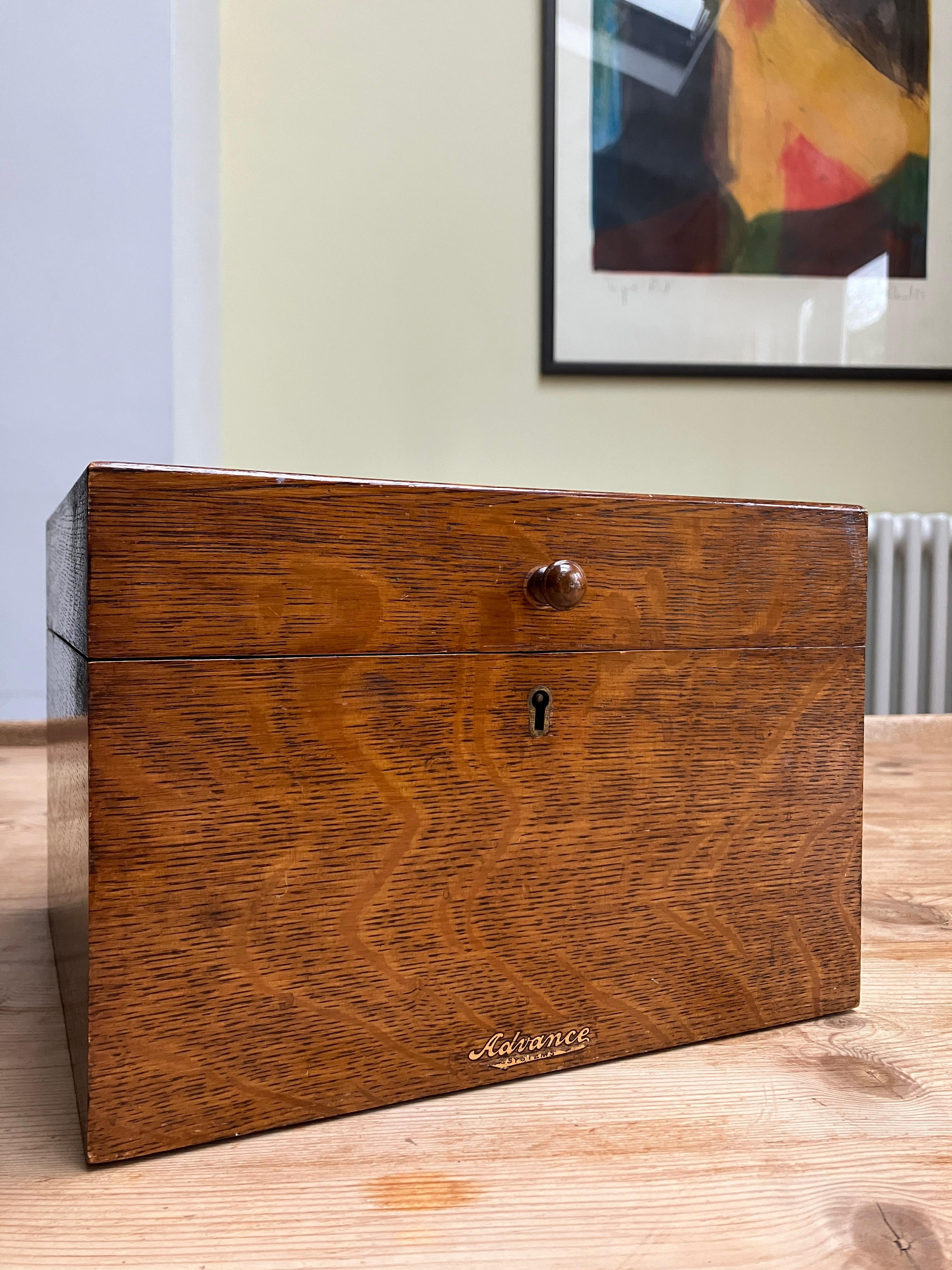 Early 20th Century Vintage Oak Storage Box for Letters & Filing For Sale 3