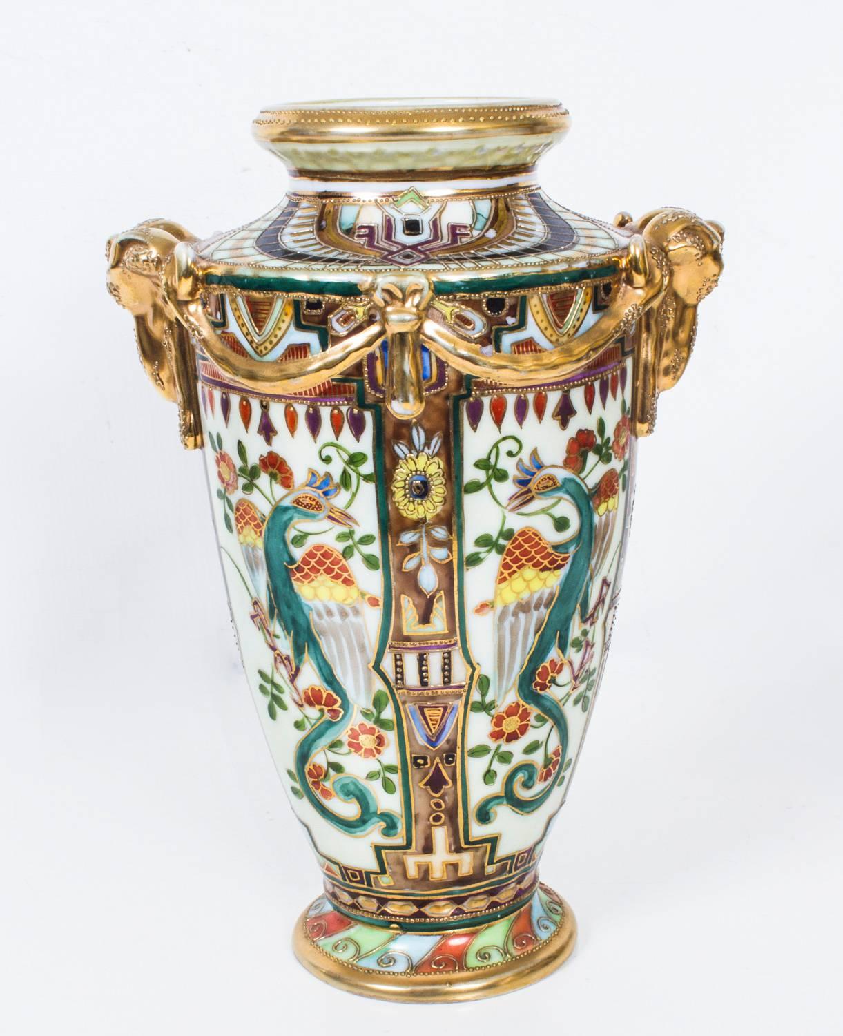 Early 20th Century Vintage Pair of Noritake Hand-Painted Porcelain Vases In Excellent Condition In London, GB