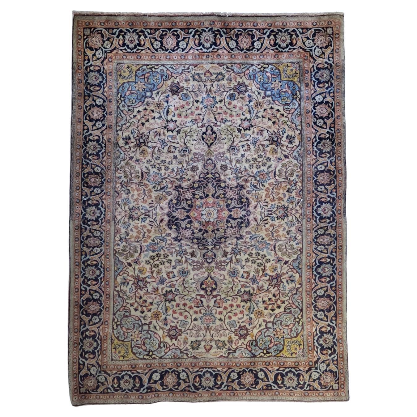 Early 20th century Vintage, semi antique Isfahan, Lambs wool soft colors -pastel For Sale