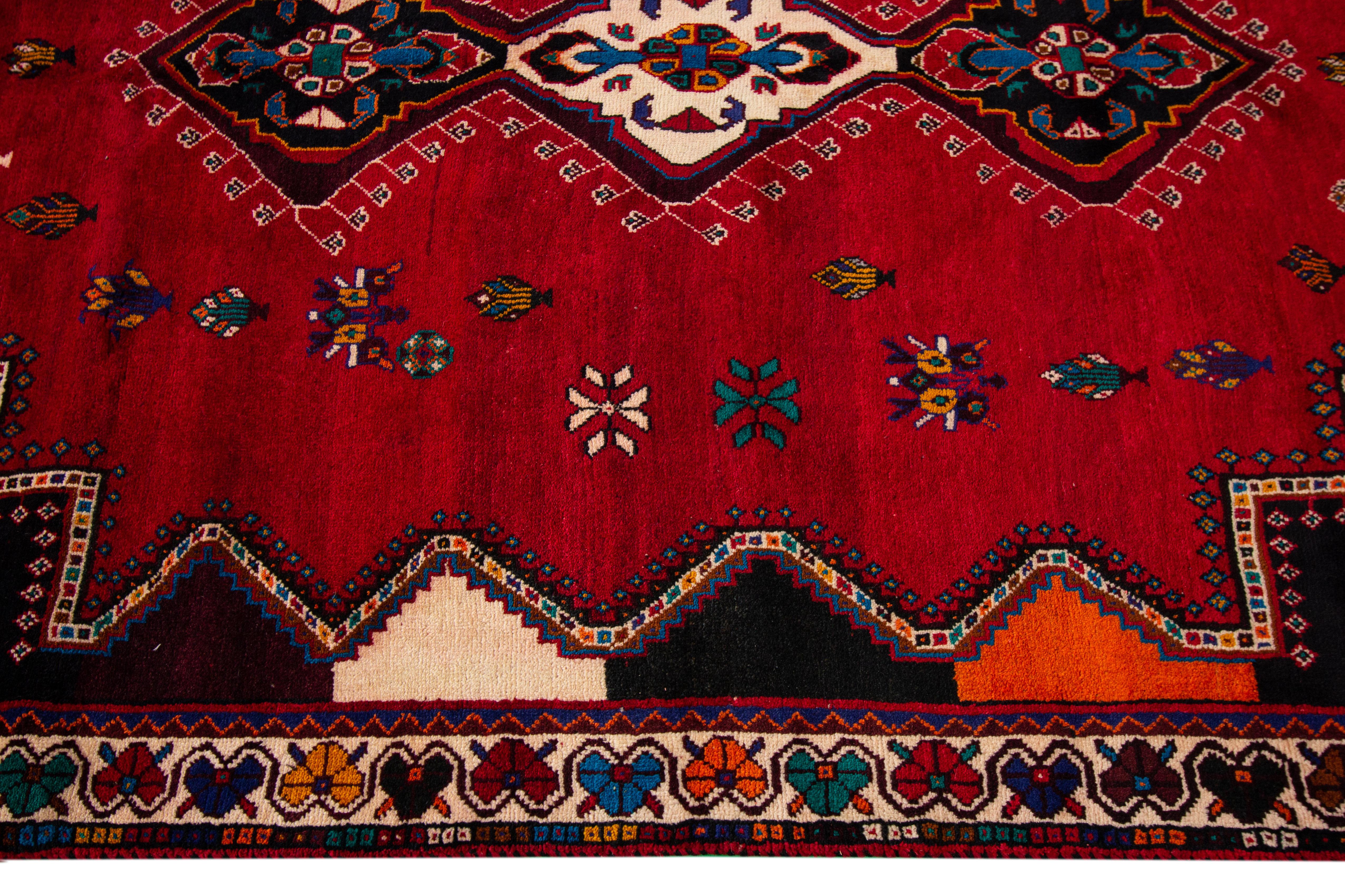 Early 20th Century Vintage Shiraz Wool Rug For Sale 2