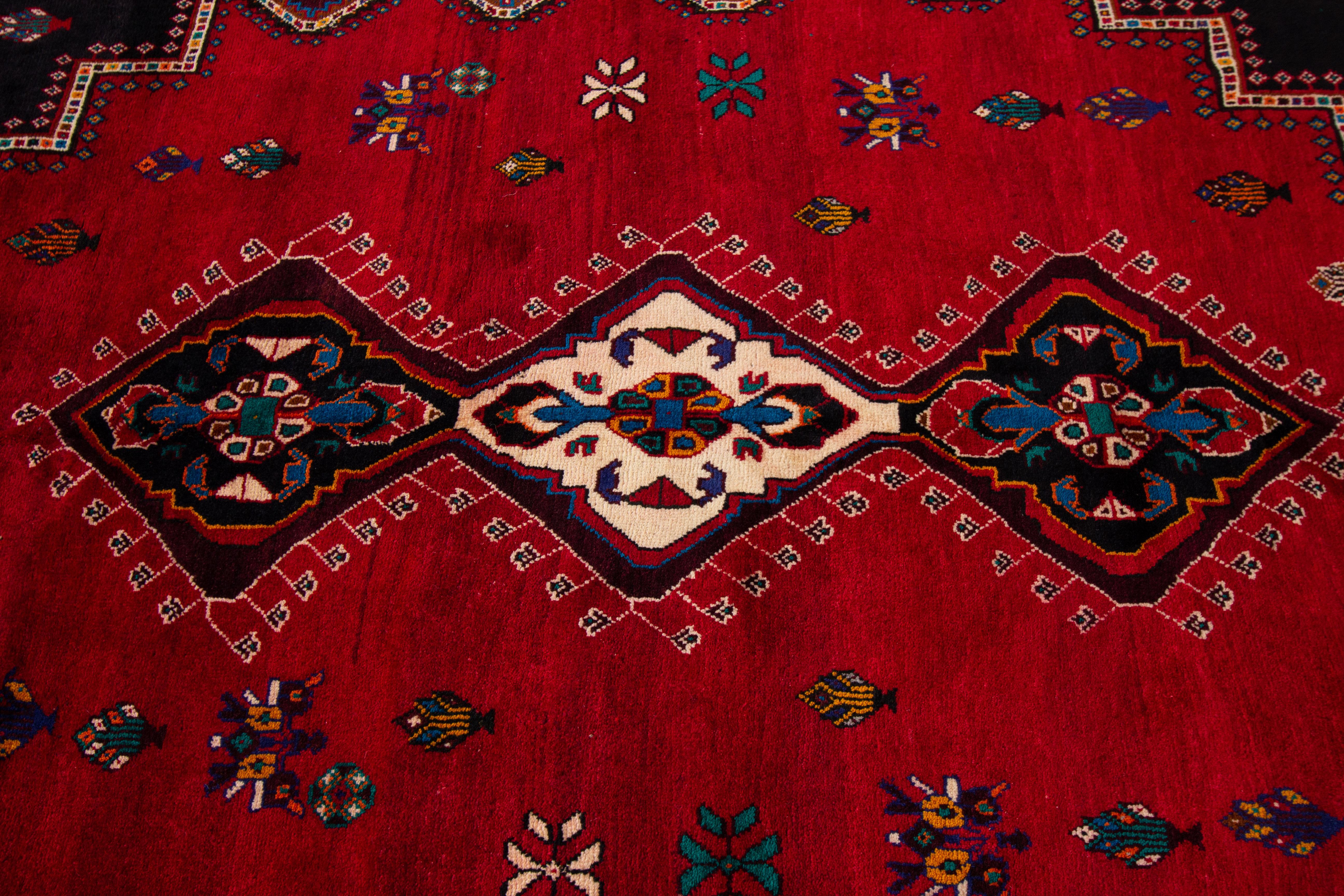 Early 20th Century Vintage Shiraz Wool Rug For Sale 3
