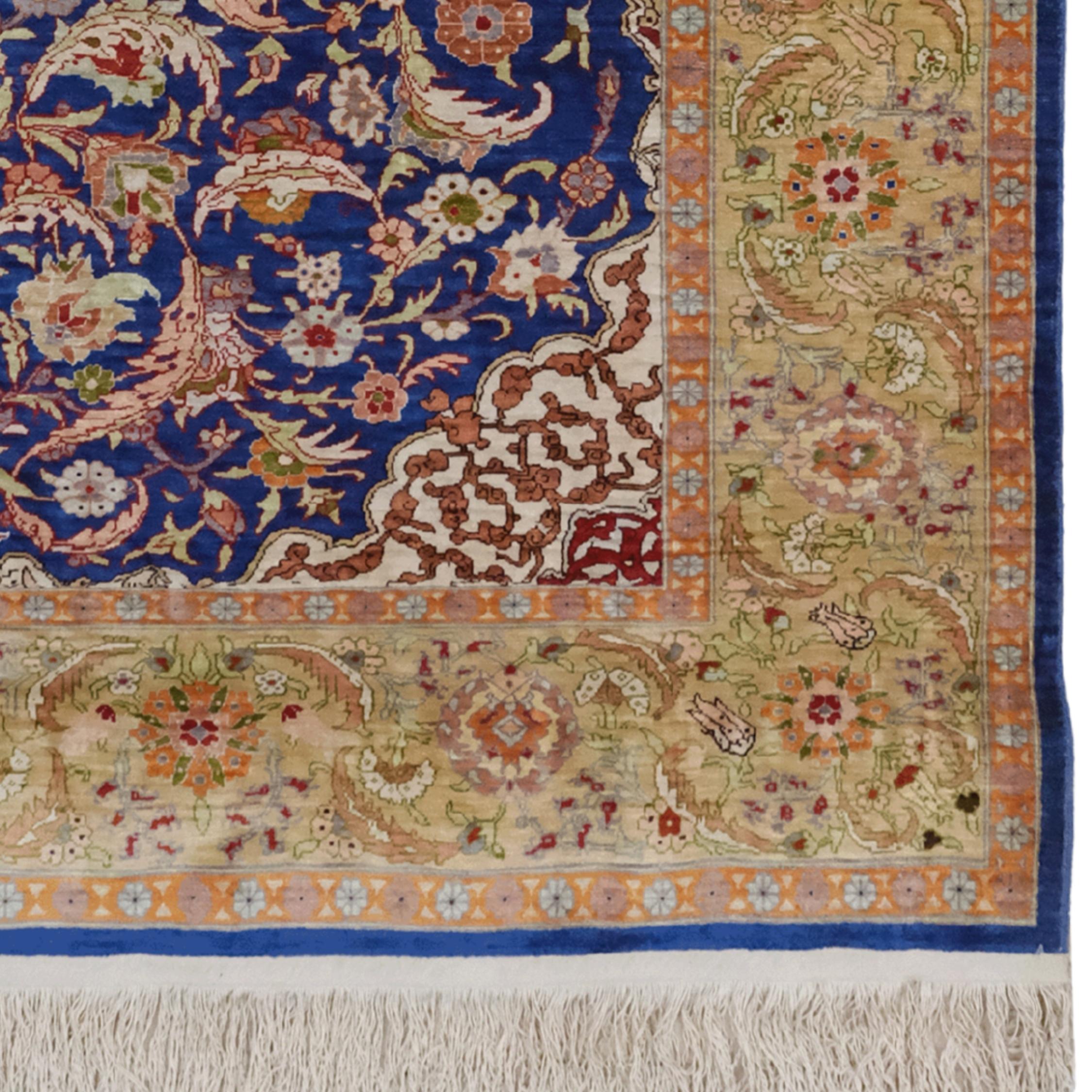 Tappeto Hereke in seta vintage dei primi del Novecento In condizioni buone in vendita a Sultanahmet, 34