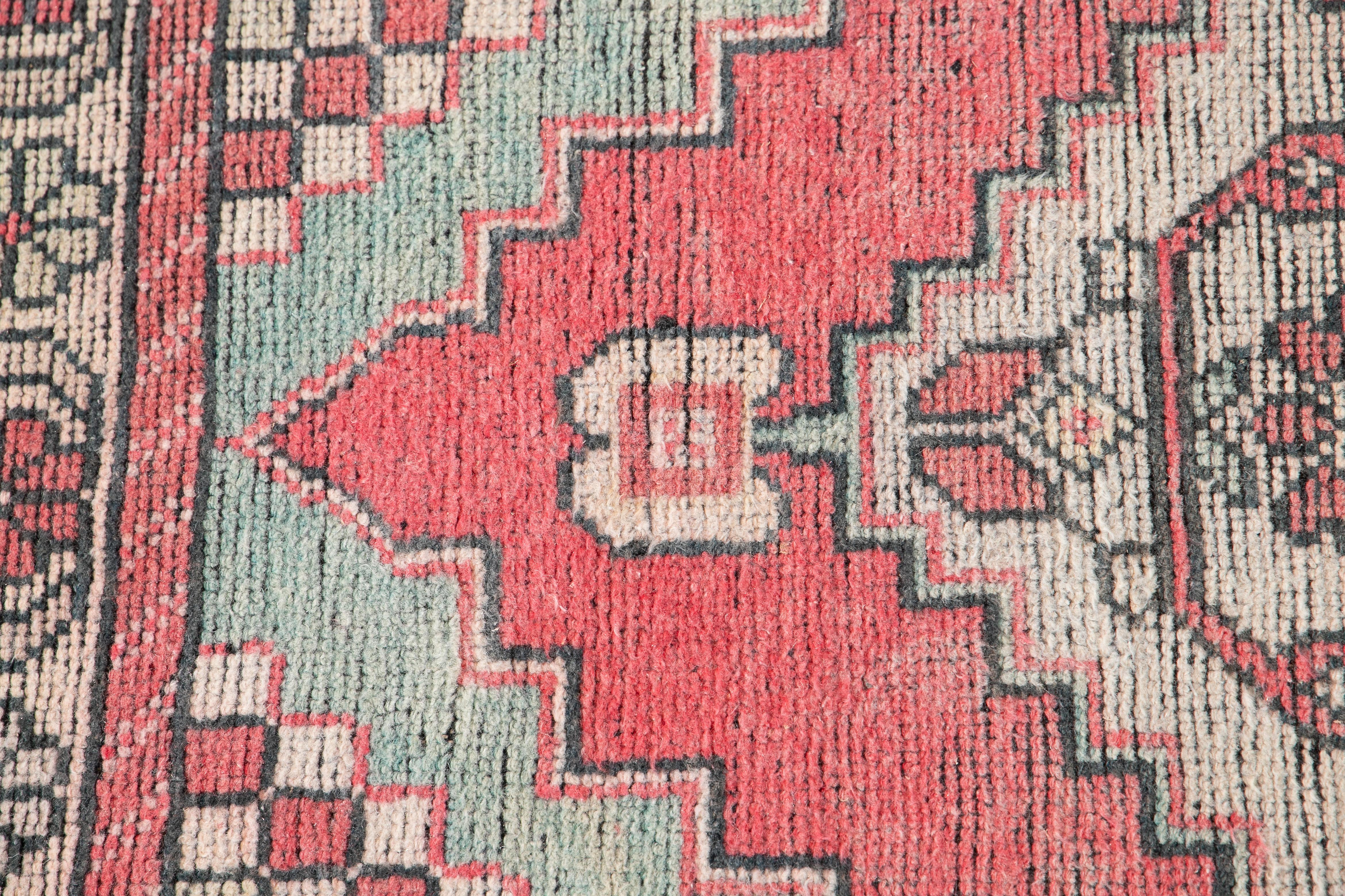 Early 20th Century Vintage Turkish Wool Runner Rug For Sale 7