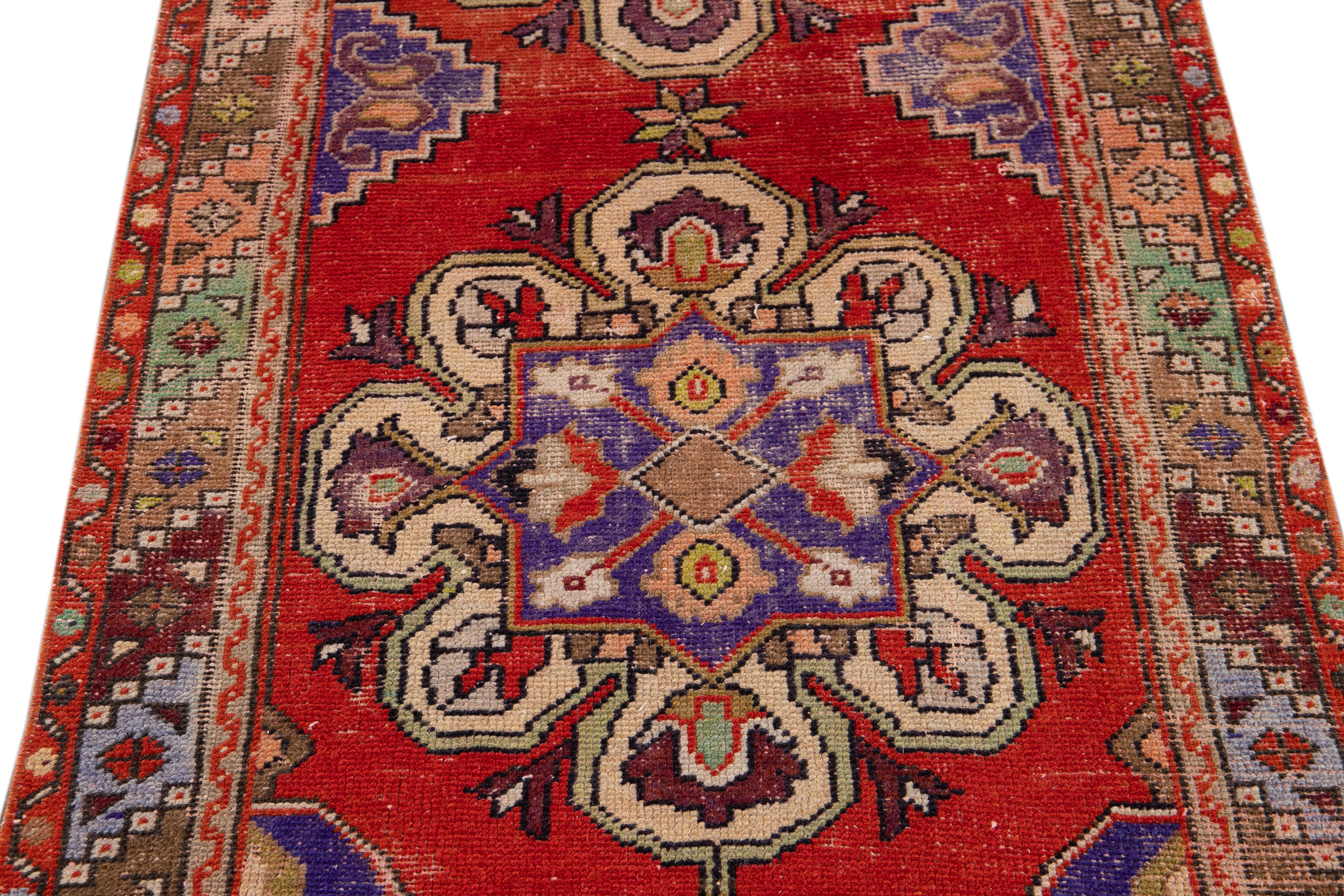 Tappeto runner in lana turca vintage dei primi del Novecento in vendita 7
