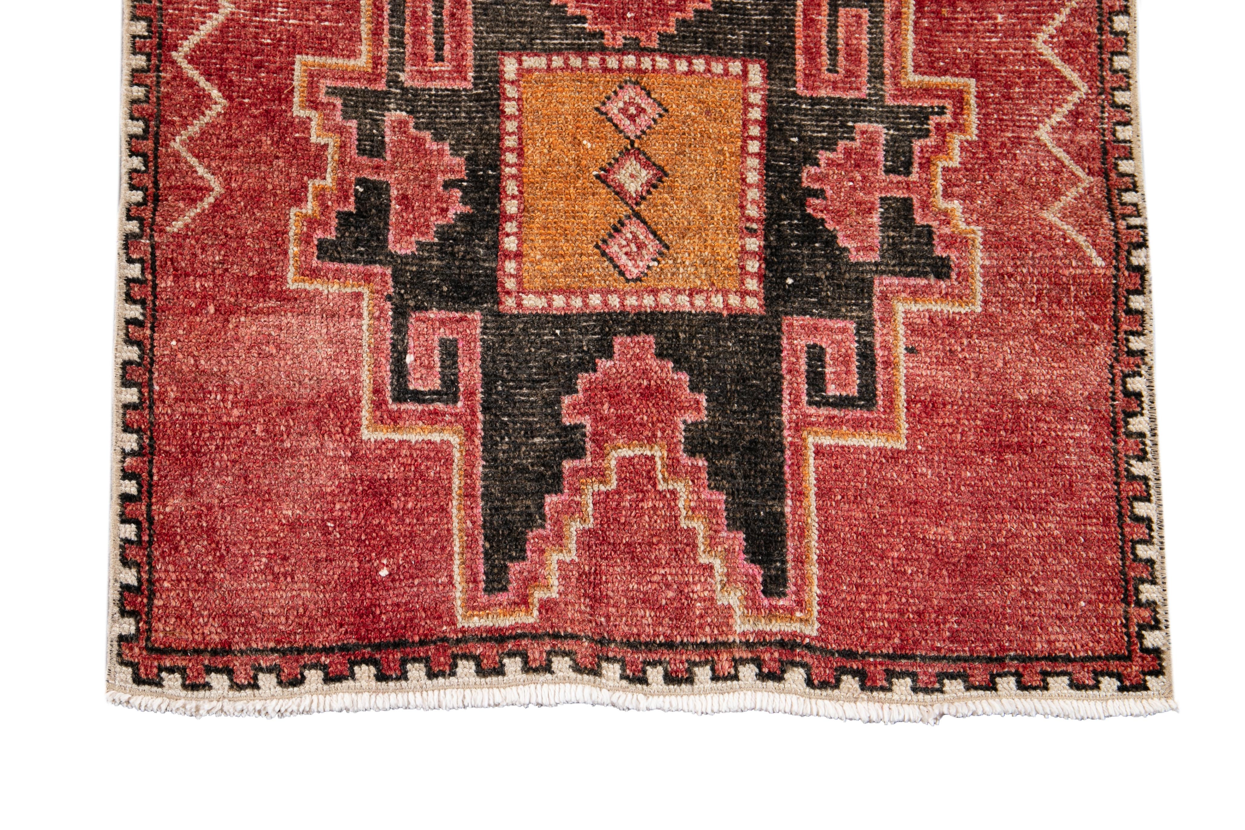 Tapis de couloir en laine turque vintage du début du XXe siècle en vente 2
