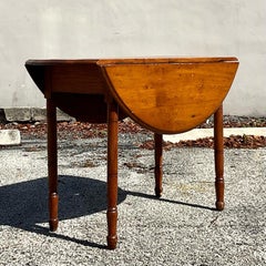 Early 20th Century Vintage Turned Leg Drop Leaf Table