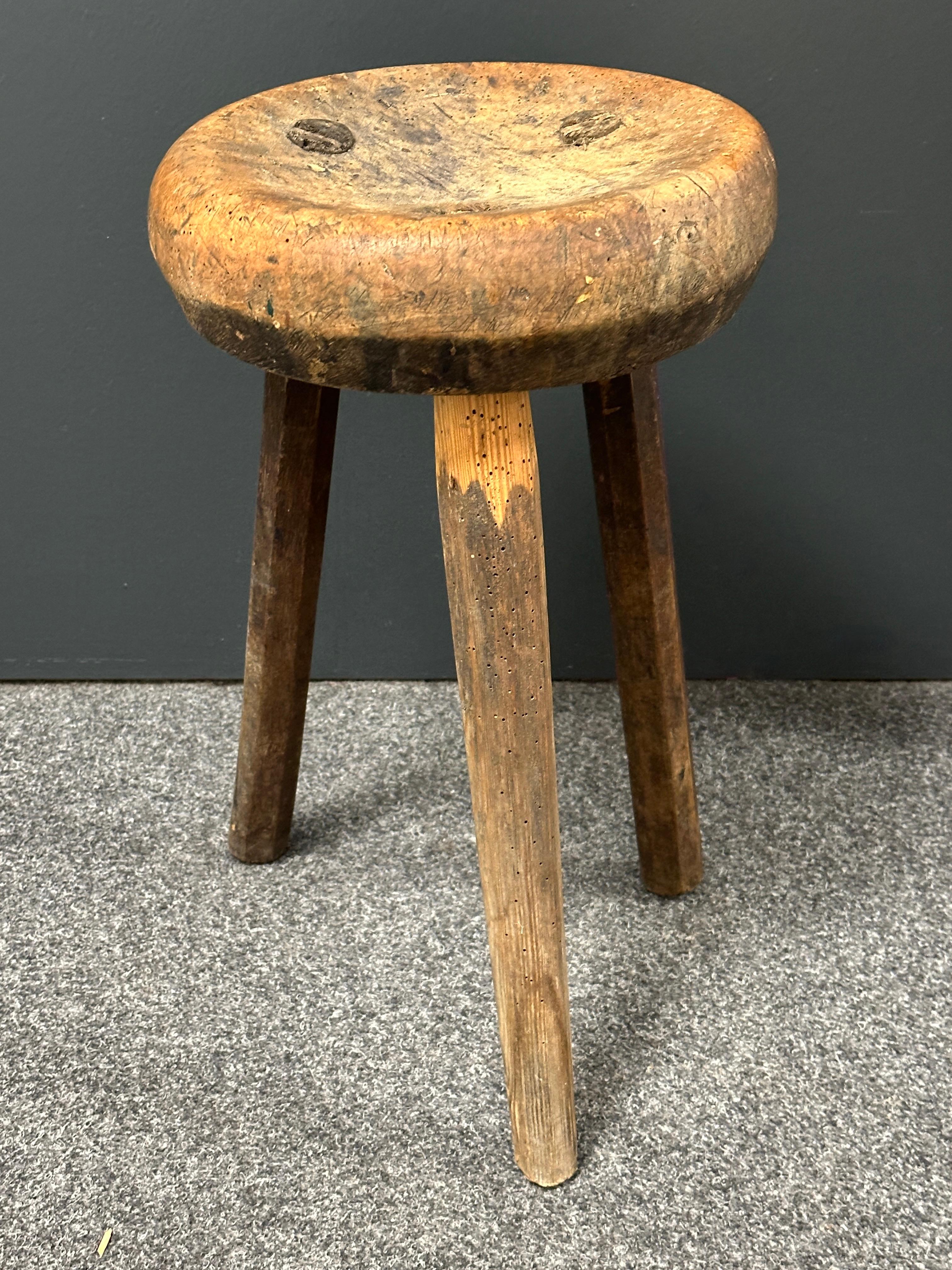 early 20th Century Wabi Sabi 3 Leg Workshop Stool, German Folkart Around 1910s For Sale 6