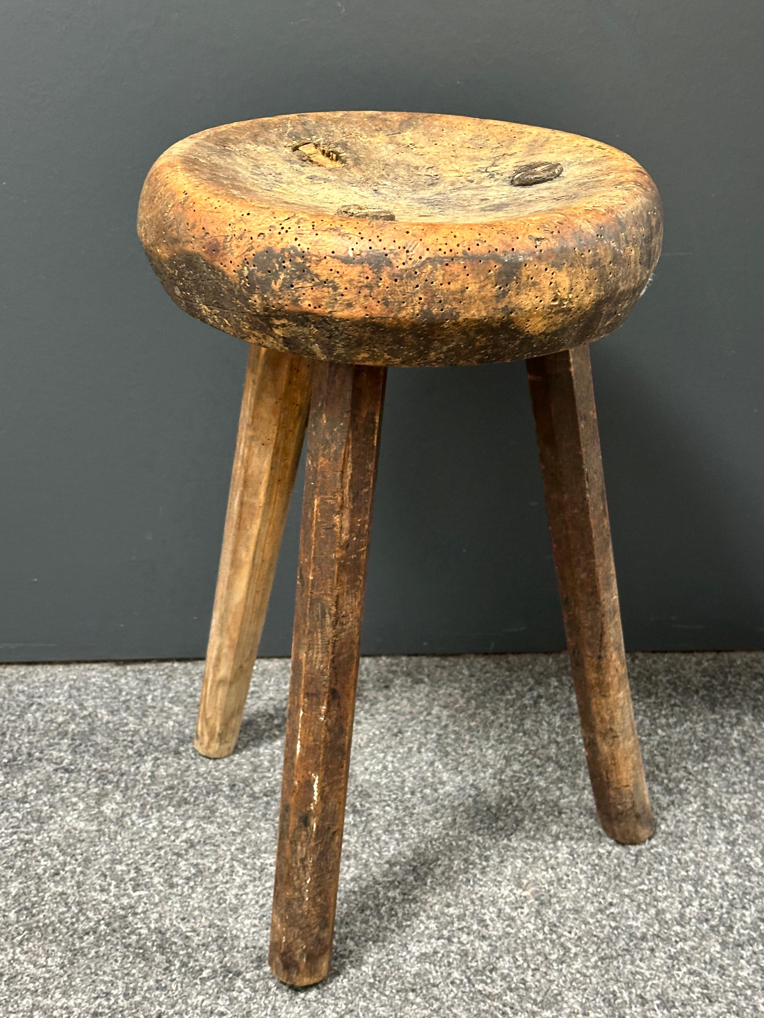 early 20th Century Wabi Sabi 3 Leg Workshop Stool, German Folkart Around 1910s For Sale 3