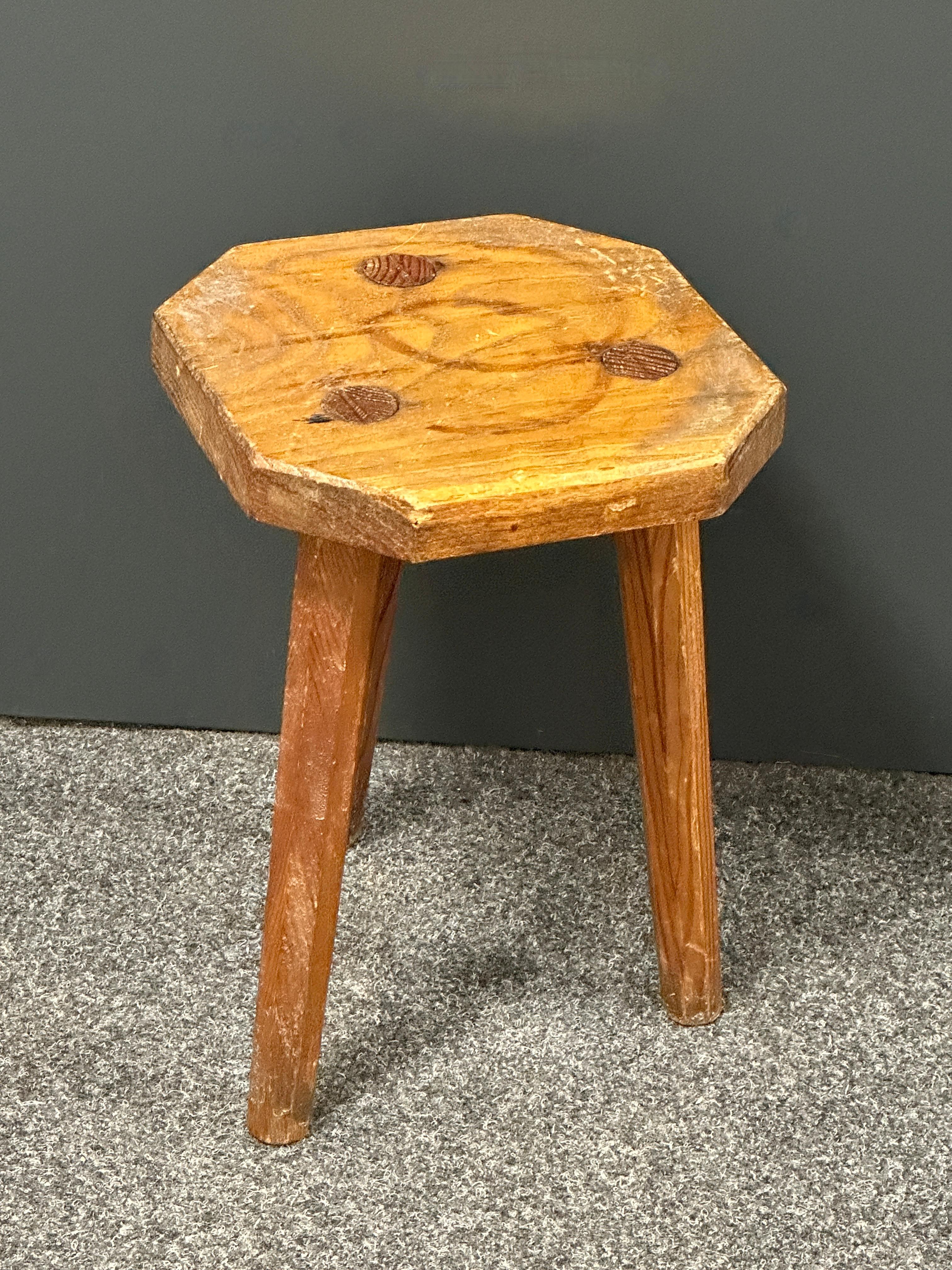 early 20th Century Wabi Sabi 3 Leg Workshop Stool, Italian Folkart Around 1930s For Sale 2