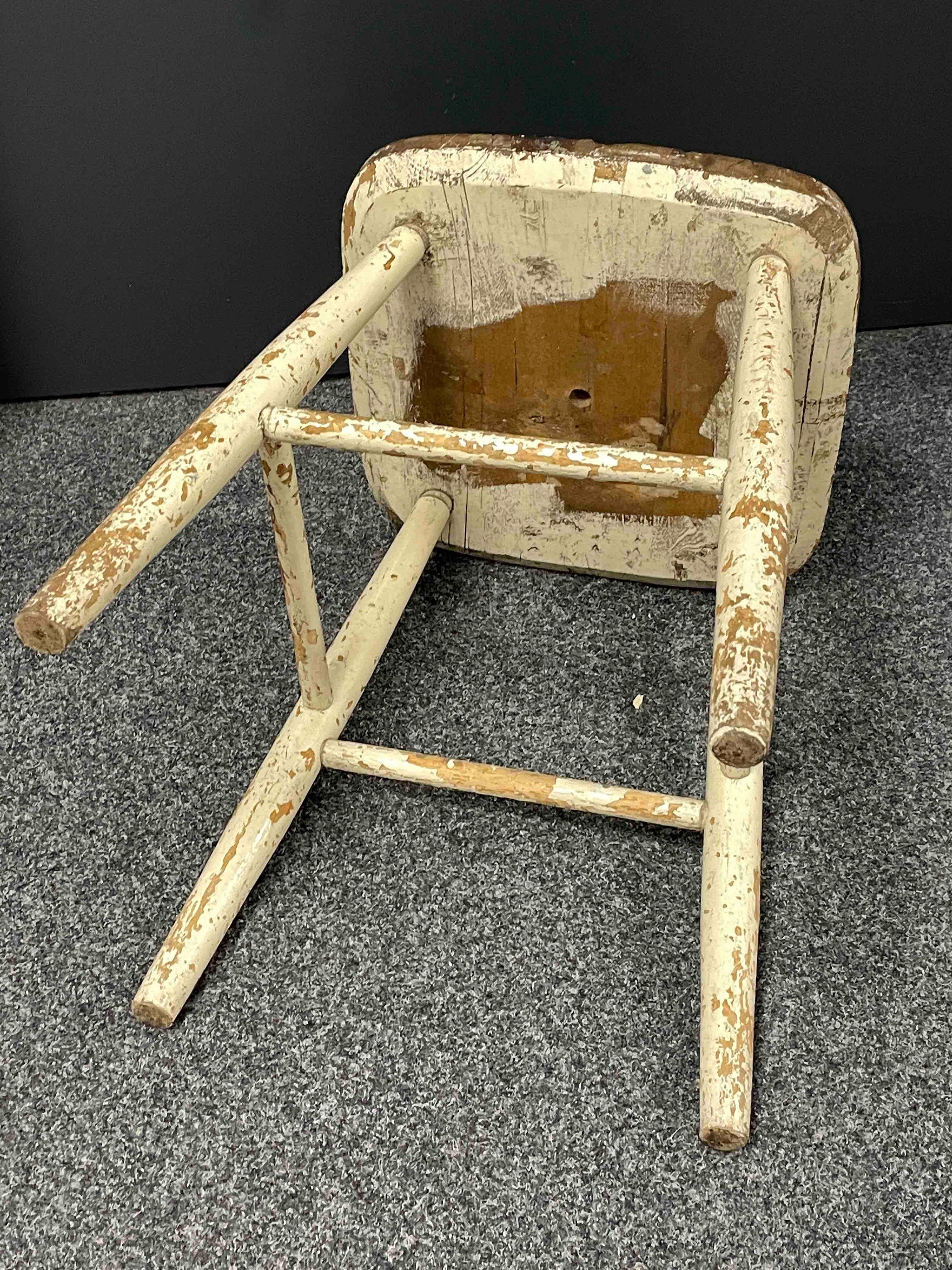 Early 20th Century Wabi Sabi 4 Leg Milking Stool Seat, Sweden Around 1910s For Sale 4