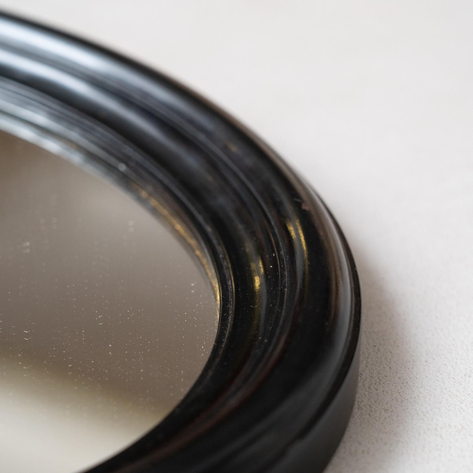 Miroir mural du début du 20e siècle - Cadre ovale laqué noir en vente 3