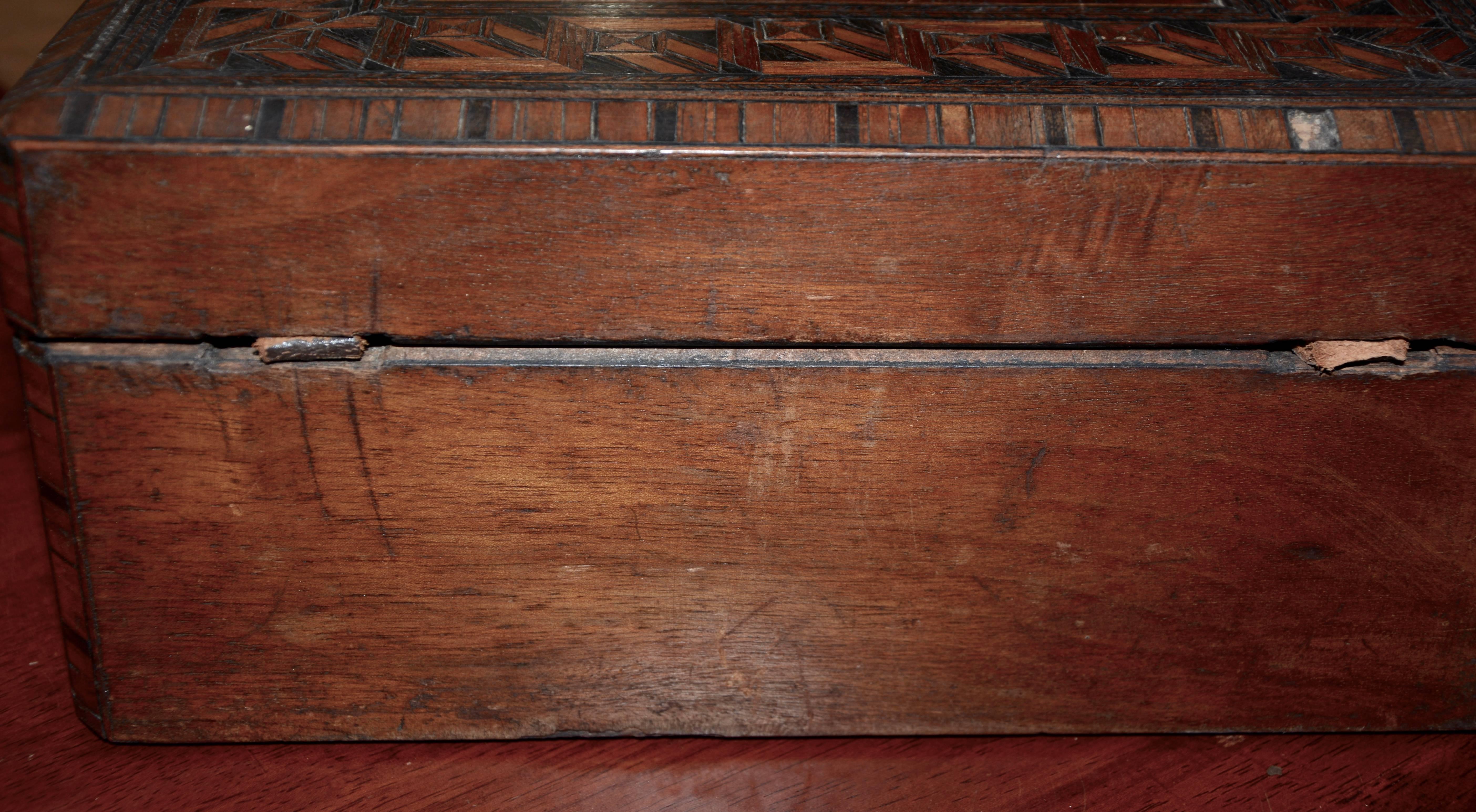 Walnut and Cedar Wooden Inlay Box with Leather Hinges, 20th Century In Fair Condition For Sale In Cookeville, TN