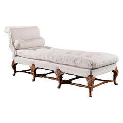 Early 20th Century Walnut and Linen Upholstered Daybed in the Queen Anne Taste