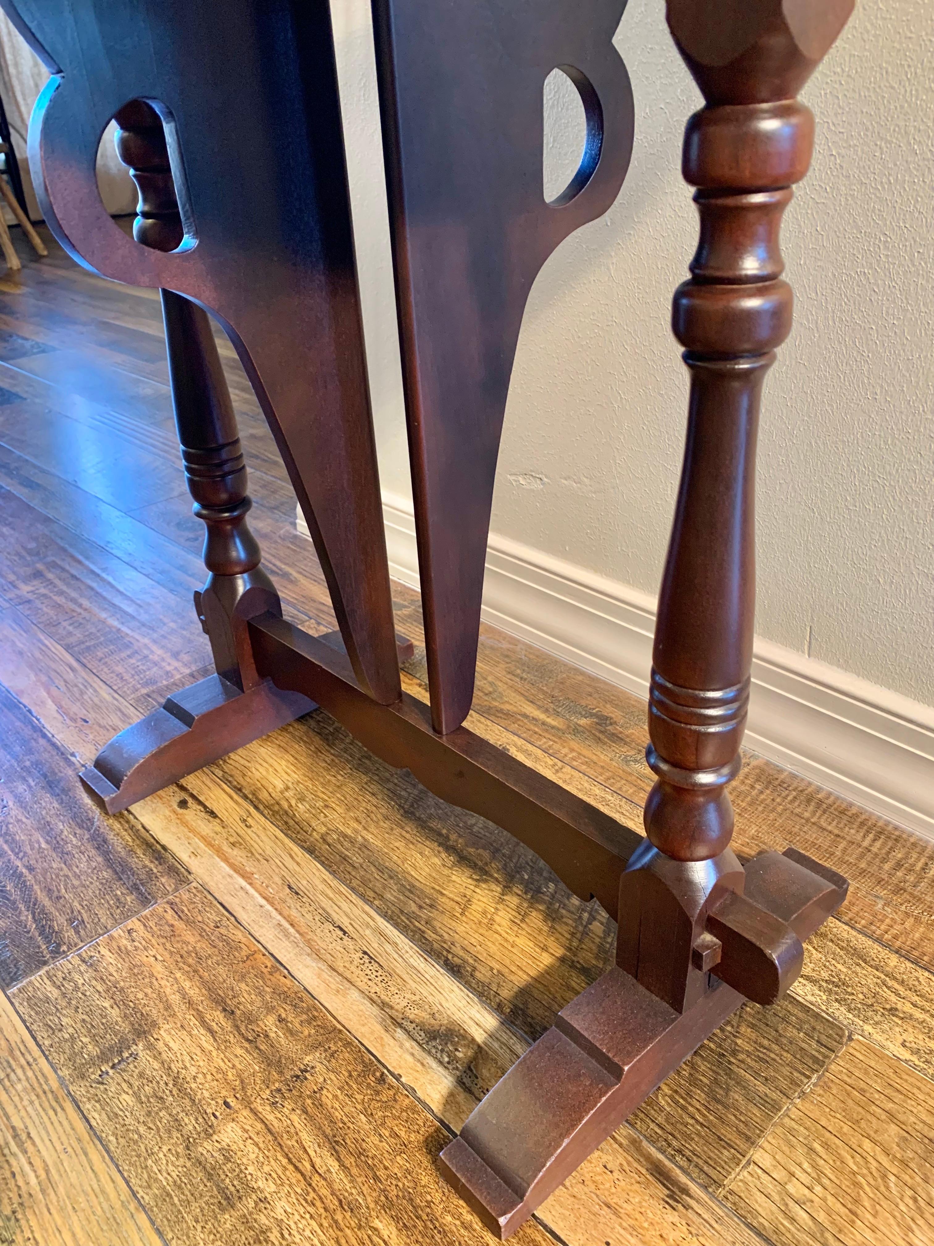 Hand-Crafted Early 20th Century Walnut Butterfly Drop Leaf Trestle Side Table