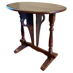 Early 20th Century Walnut Butterfly Drop Leaf Trestle Side Table