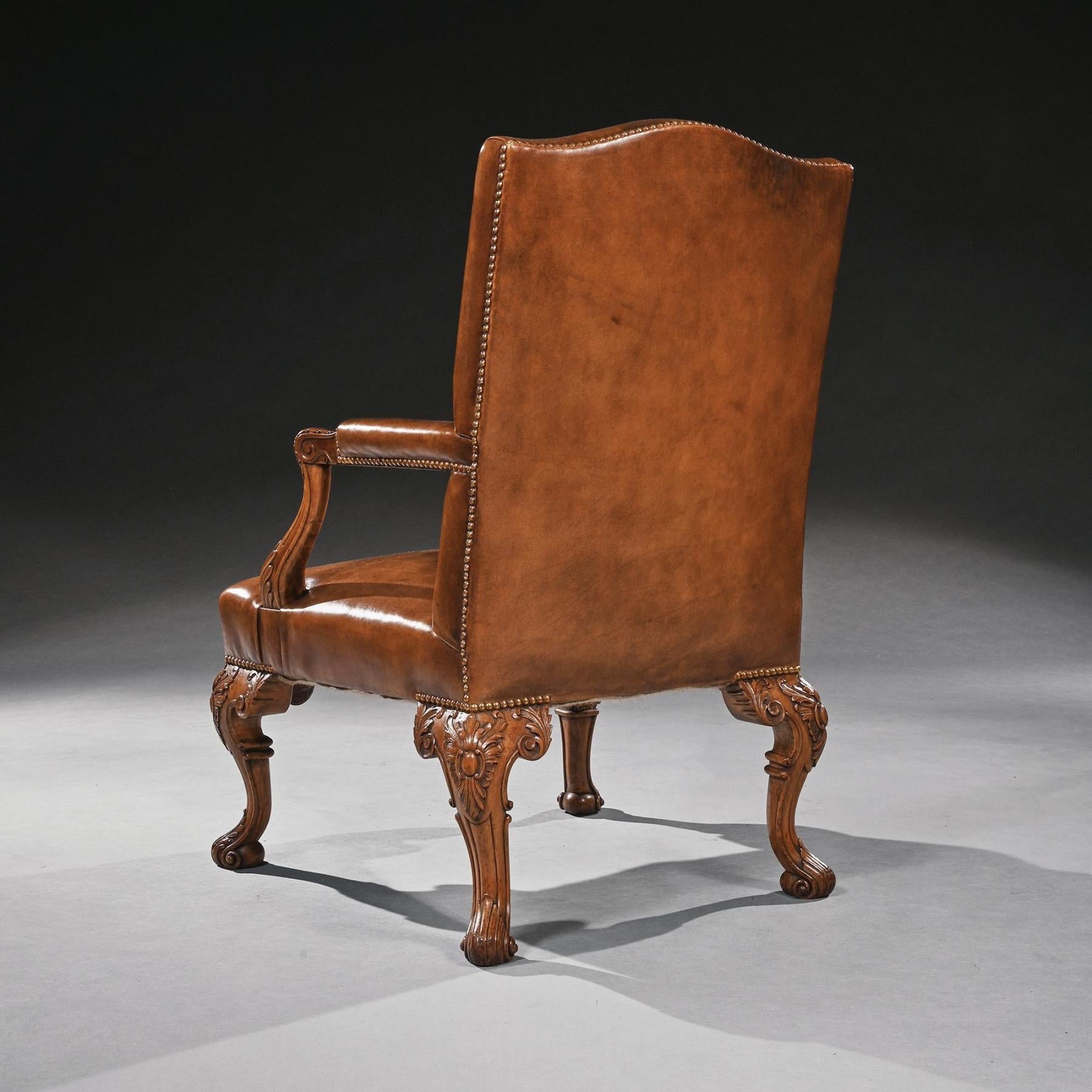 Early 20th Century Walnut Carved Leather Upholstery Armchair For Sale 2