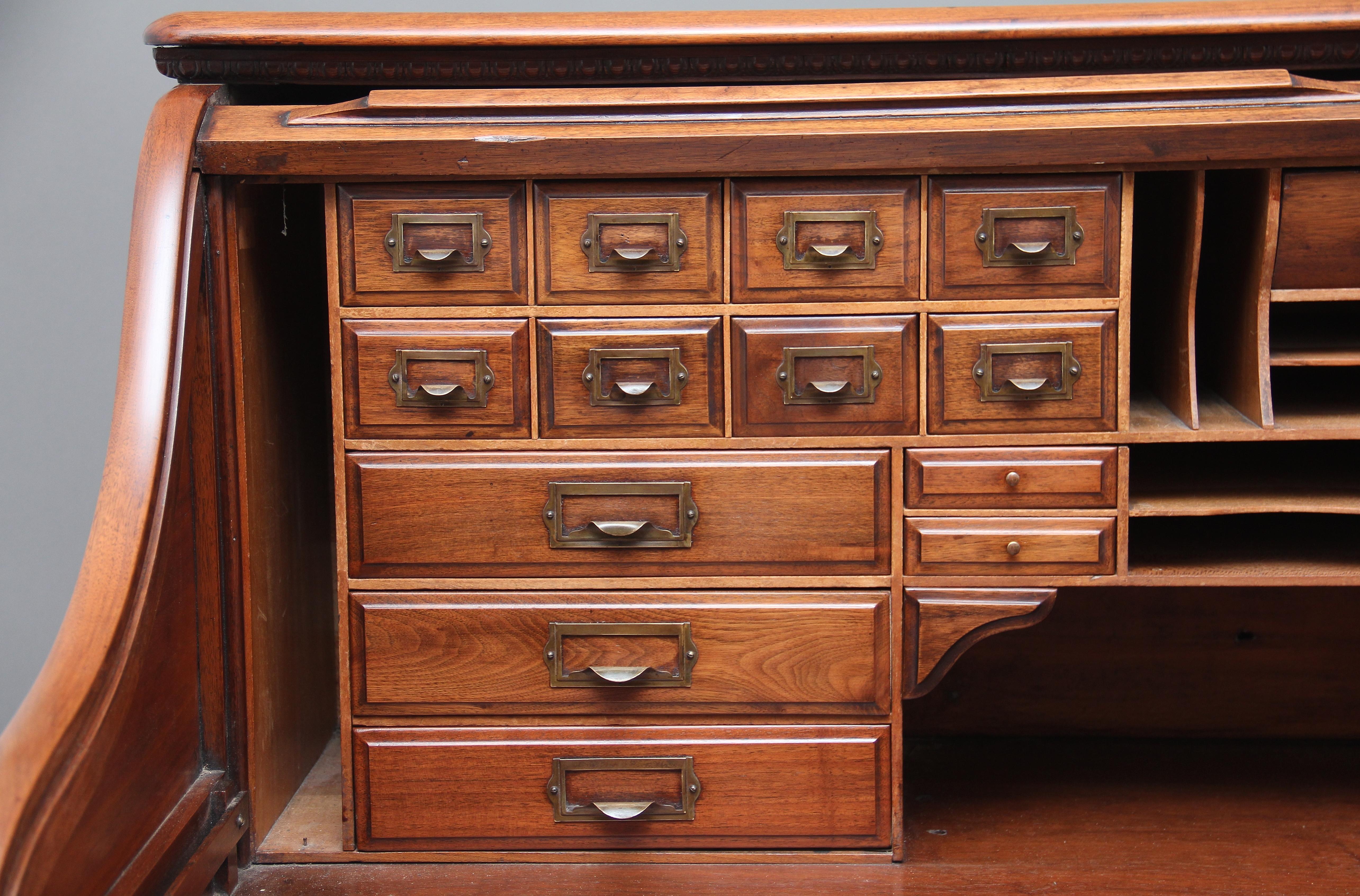 Early 20th Century Walnut Roll Top Desk 6