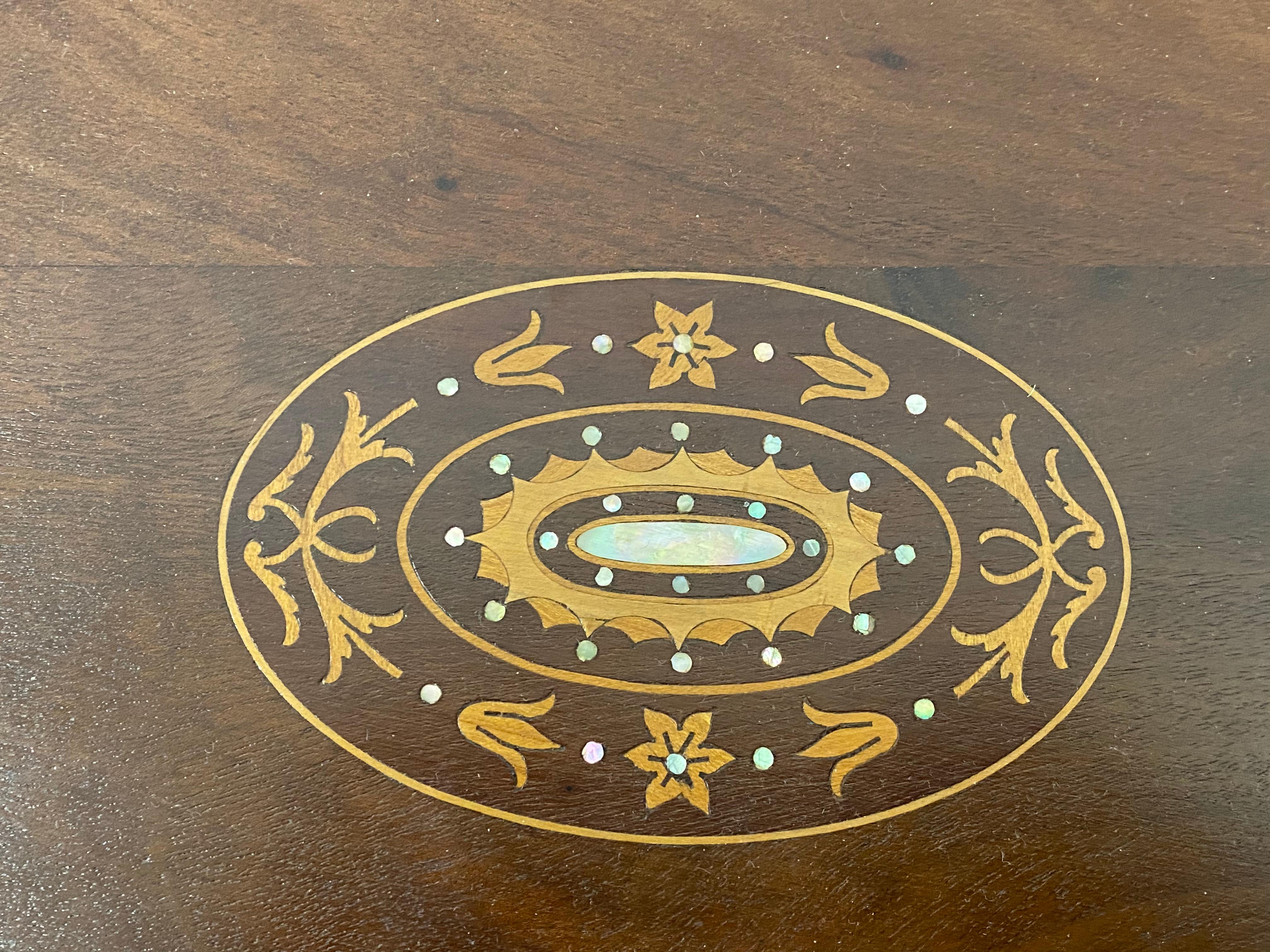 Early 20th Century Walnut Serving Tray with Inlay For Sale 1