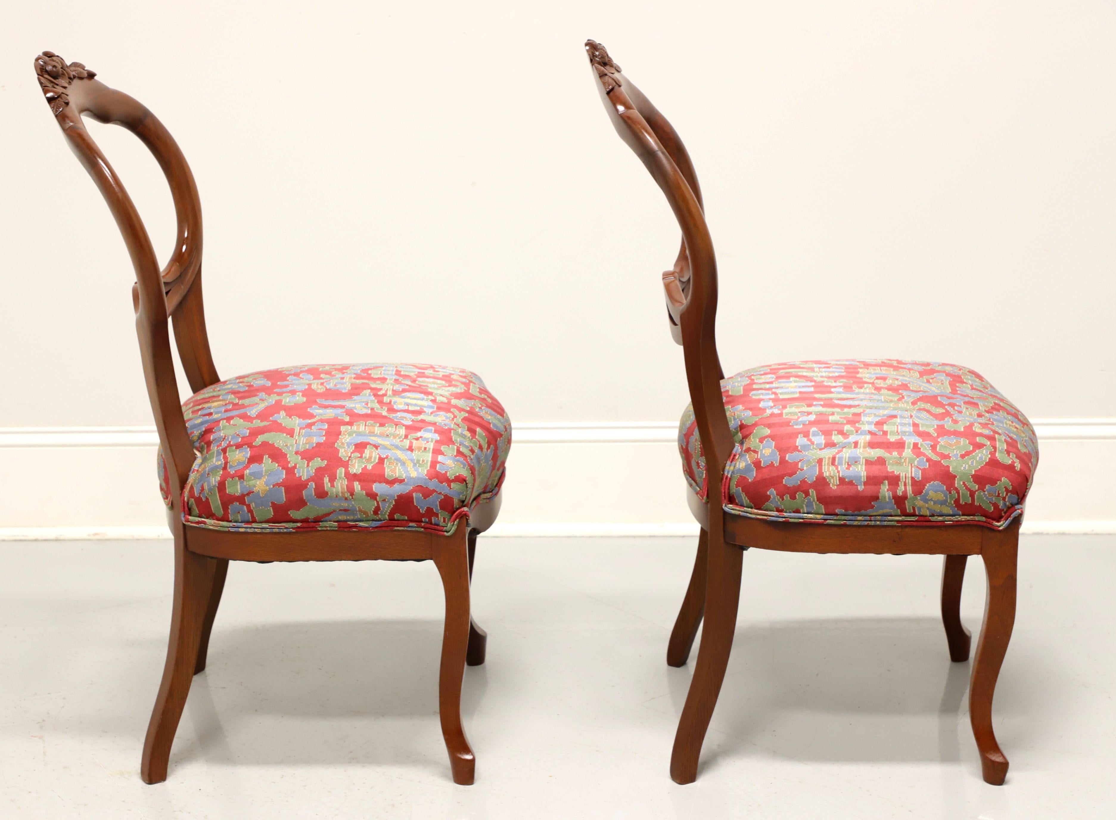Antique Early 20th Century Walnut Victorian Balloon Back Side Chairs - Pair In Good Condition For Sale In Charlotte, NC