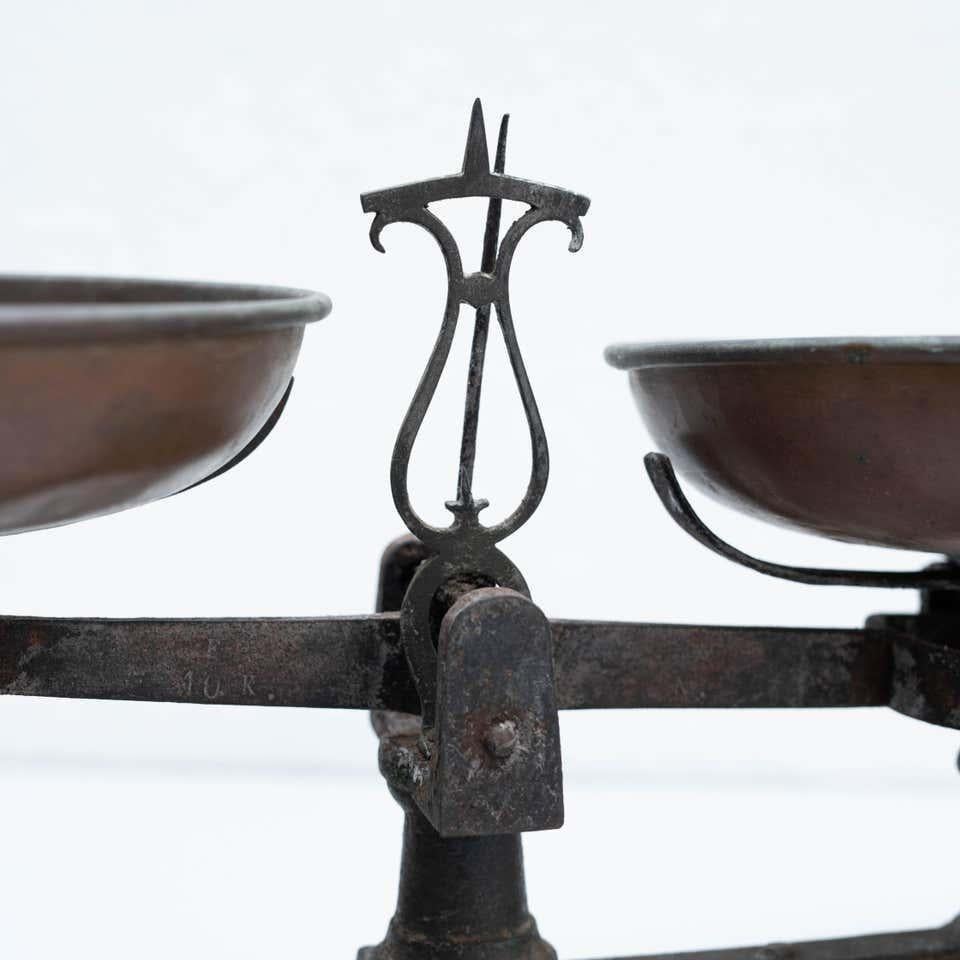 Early 20th Century Weighing Machine, circa 1930 For Sale 4