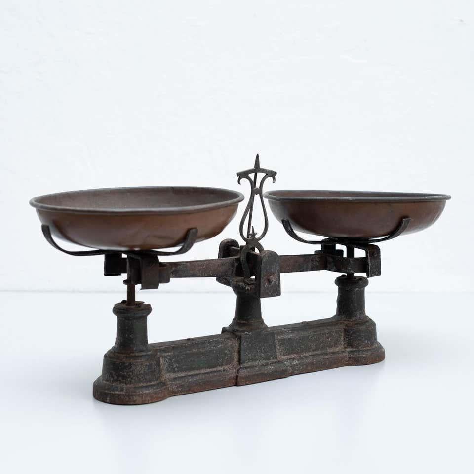 Metal Early 20th Century Weighing Machine, circa 1930 For Sale