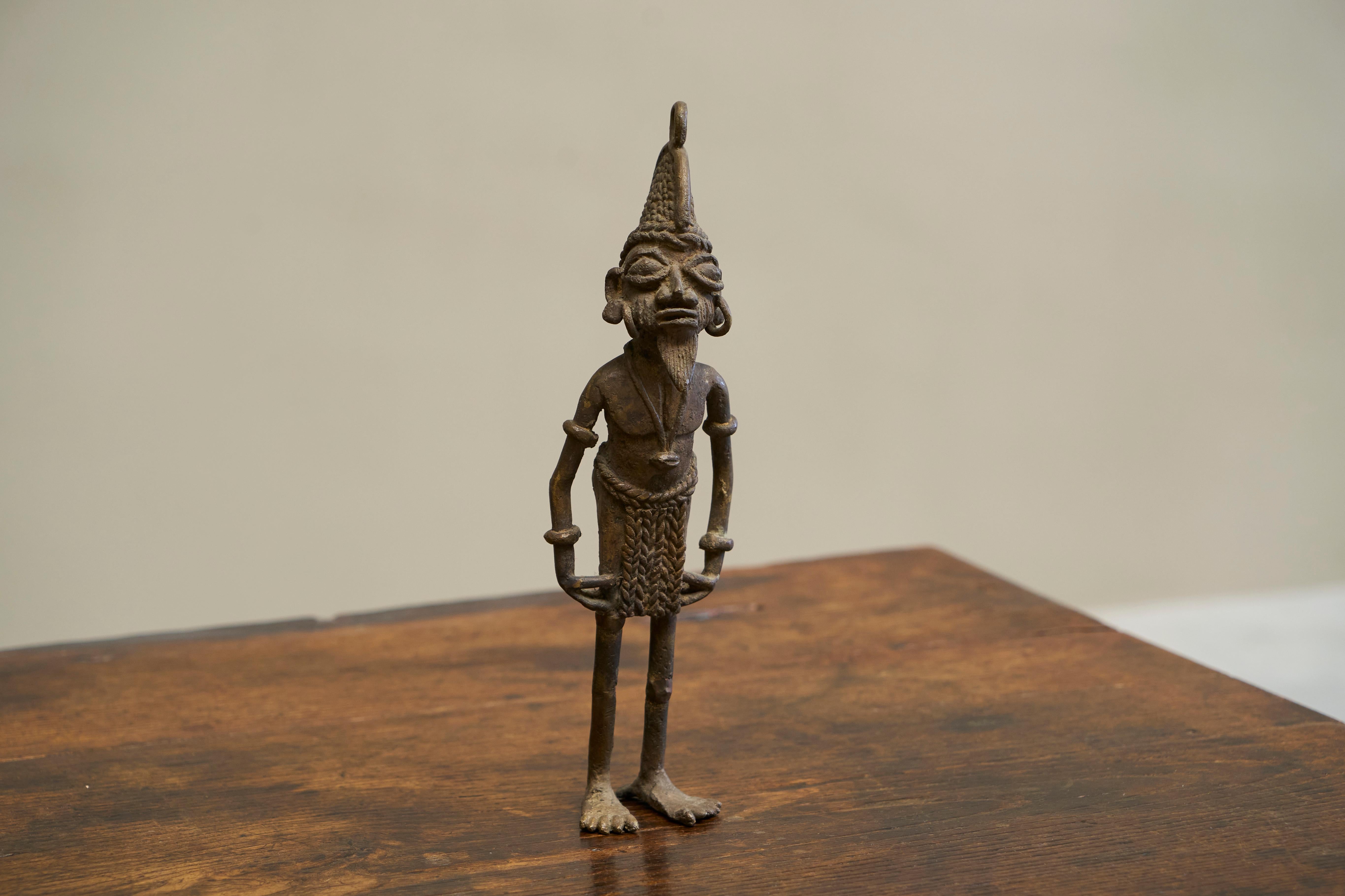 Early 20th Century West African Tribal Figurine in Cast Brass In Good Condition For Sale In Meer, VAN