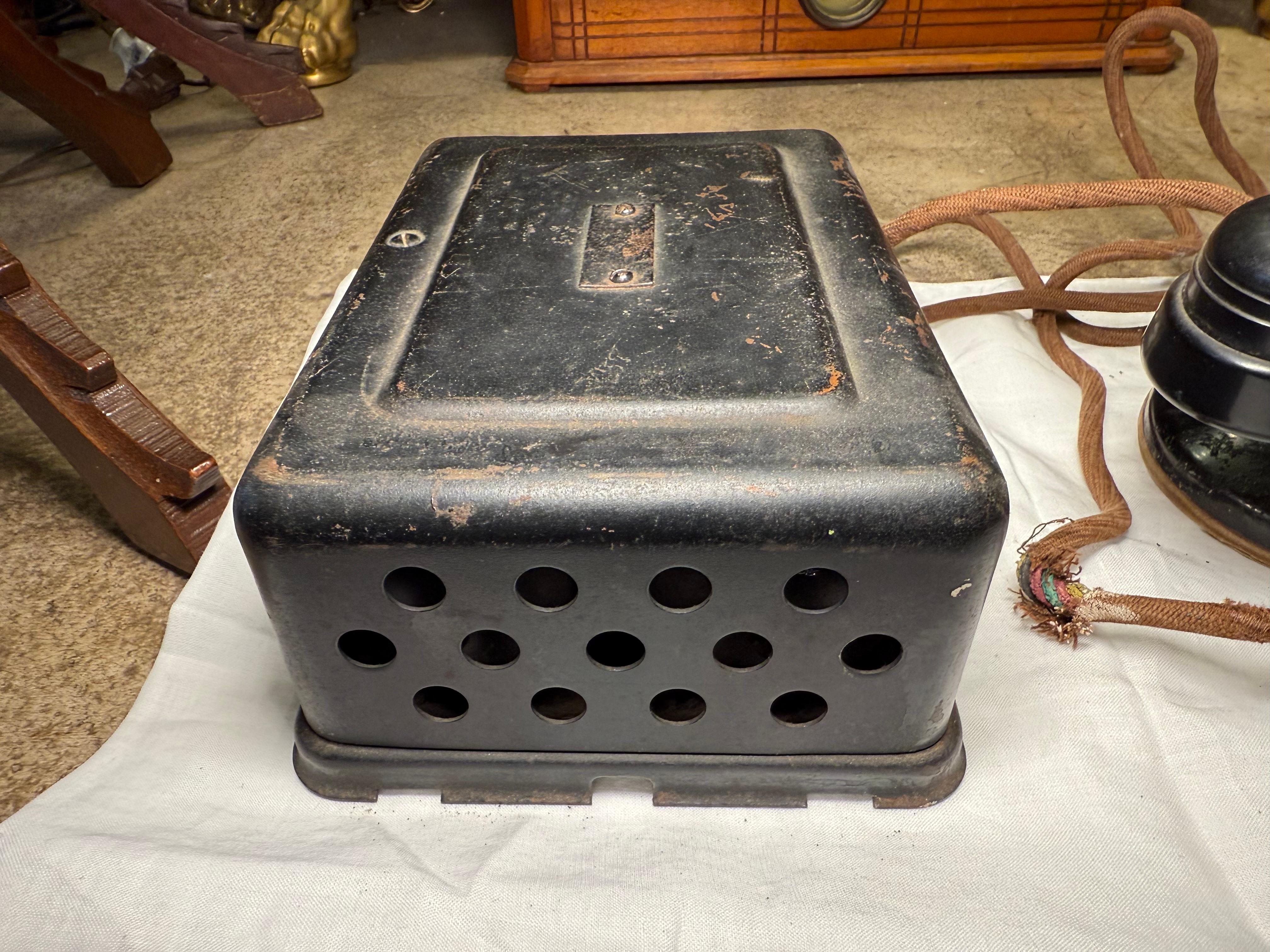 Début du 20e siècle Western Electric  Téléphone de bureau en vente 2