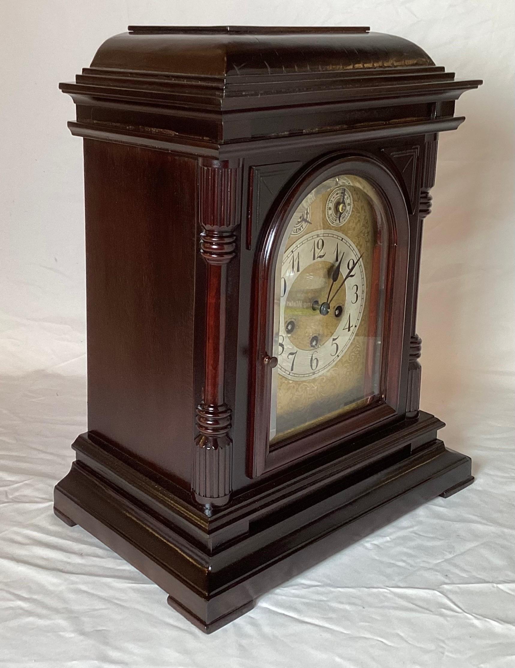Early 20th Century Westminster Chime Mahogany Bracket Clock In Excellent Condition For Sale In Lambertville, NJ