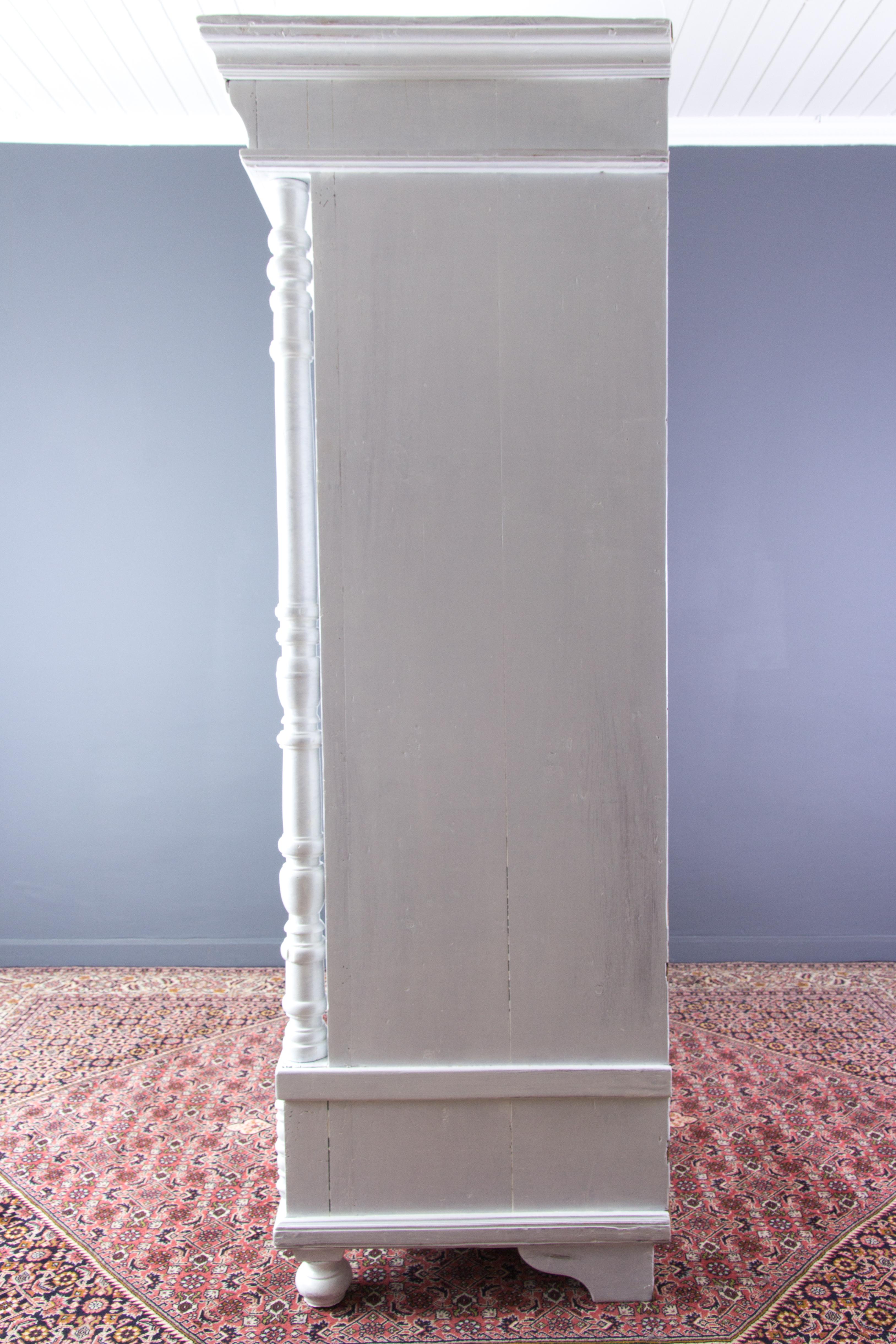 Early 20th Century Whitewashed Massive Baltic Pine Two-Door Armoire For Sale 2