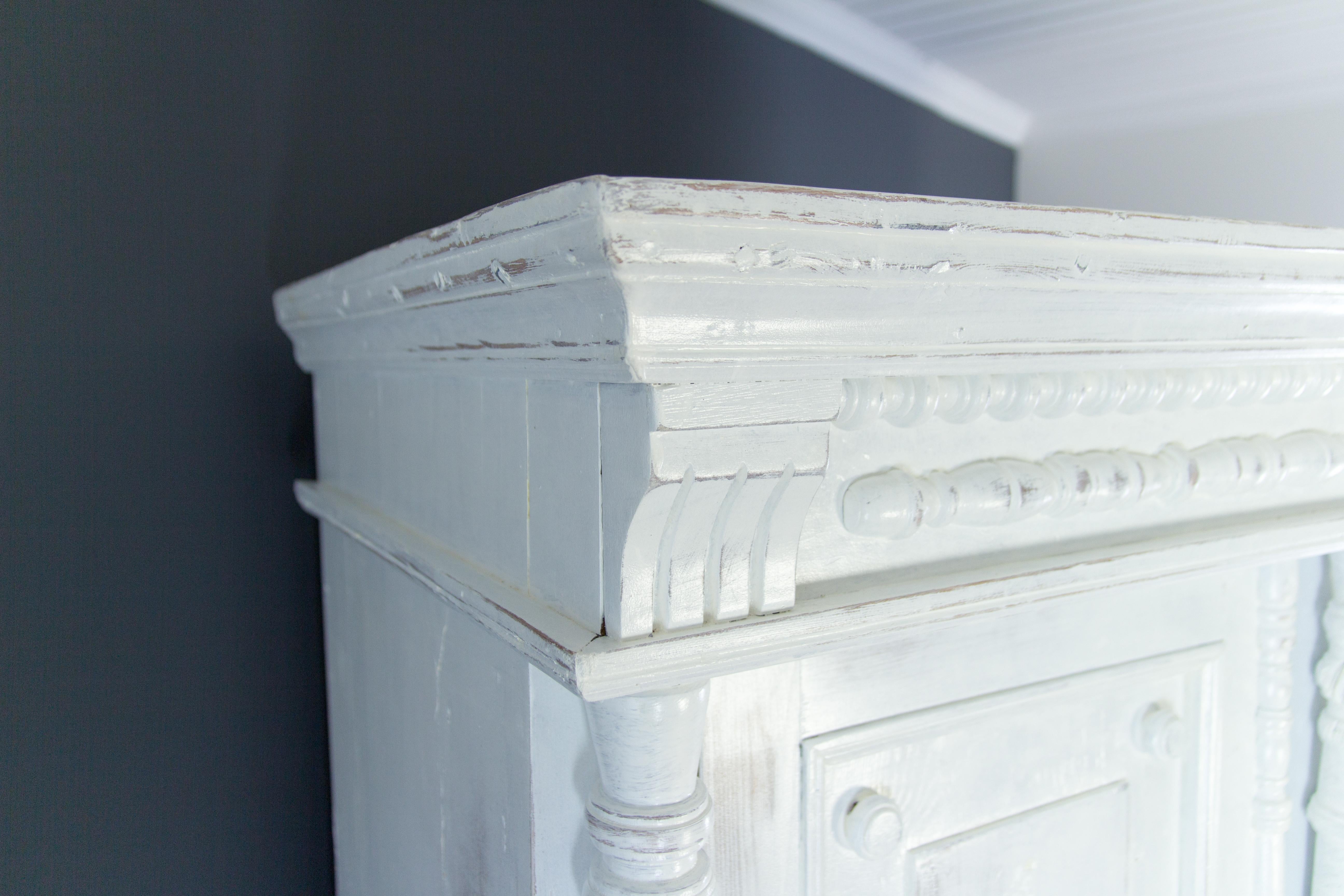 Early 20th Century Whitewashed Massive Baltic Pine Two-Door Armoire For Sale 6