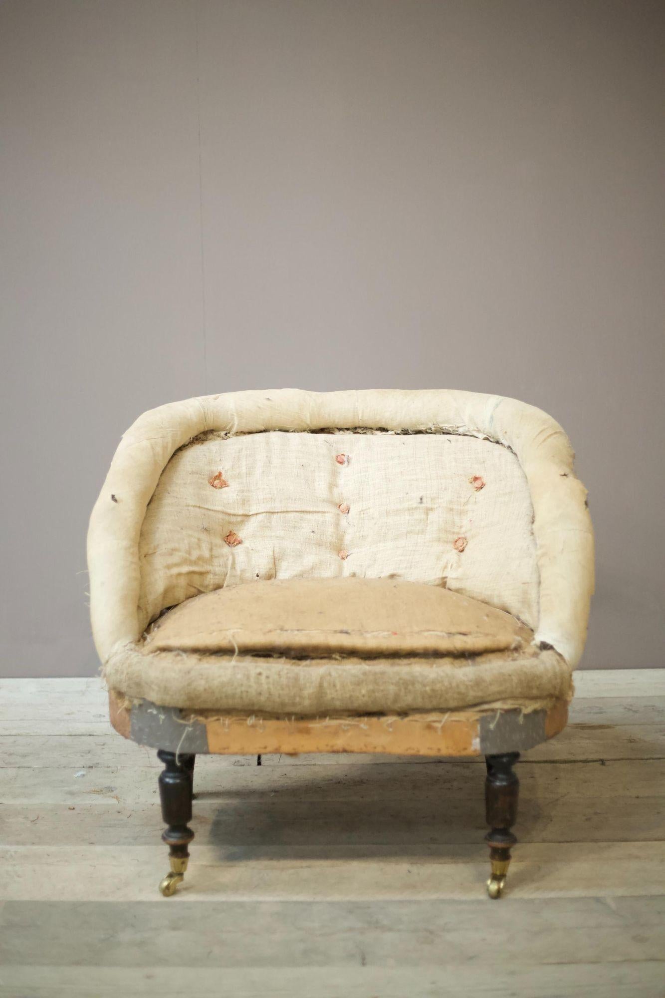 Early 20th Century Wide Seated French Piecrust Armchair 1
