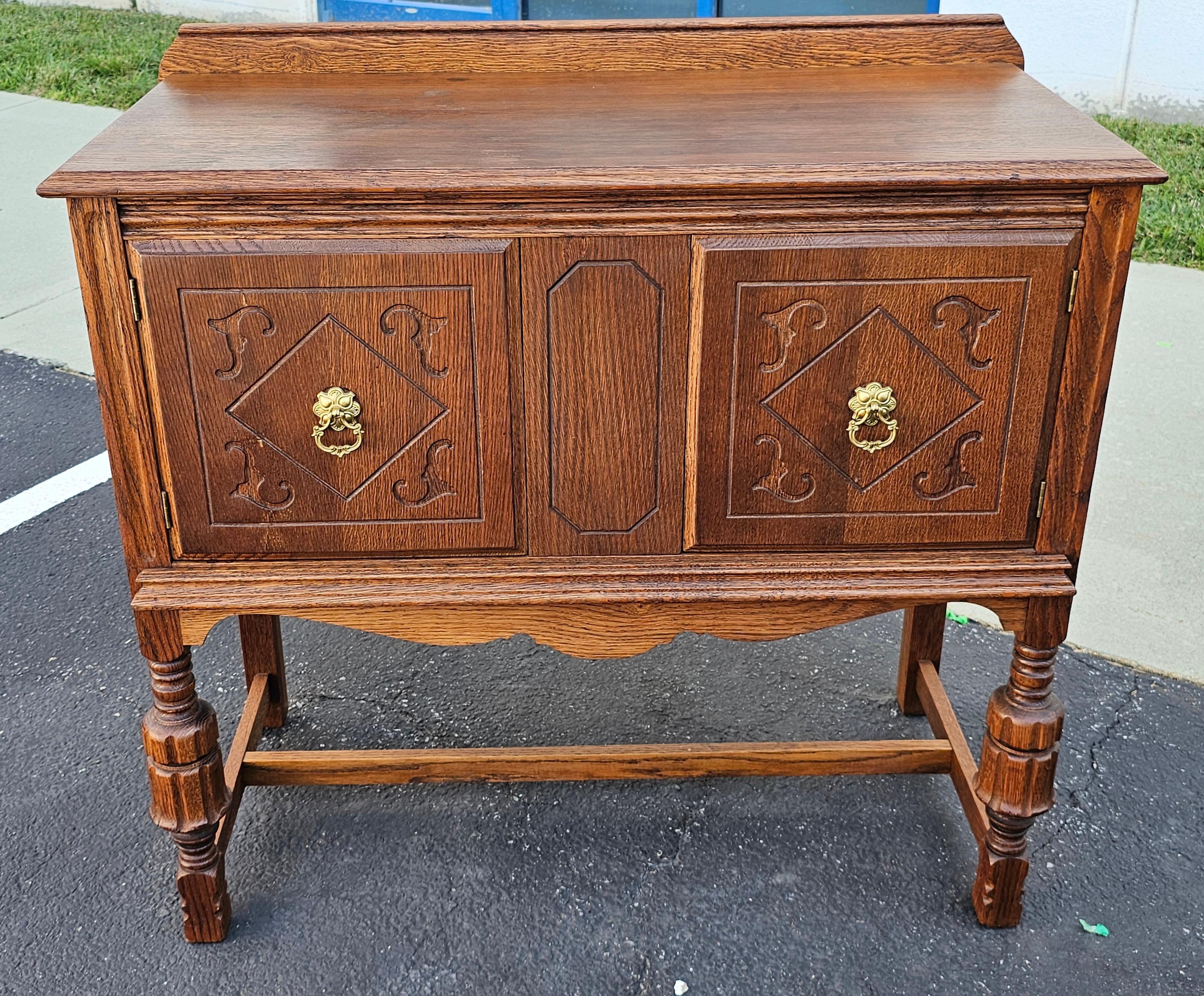 Early 20th Century William and Mary Style Carved and Stain Oak Server For Sale 6
