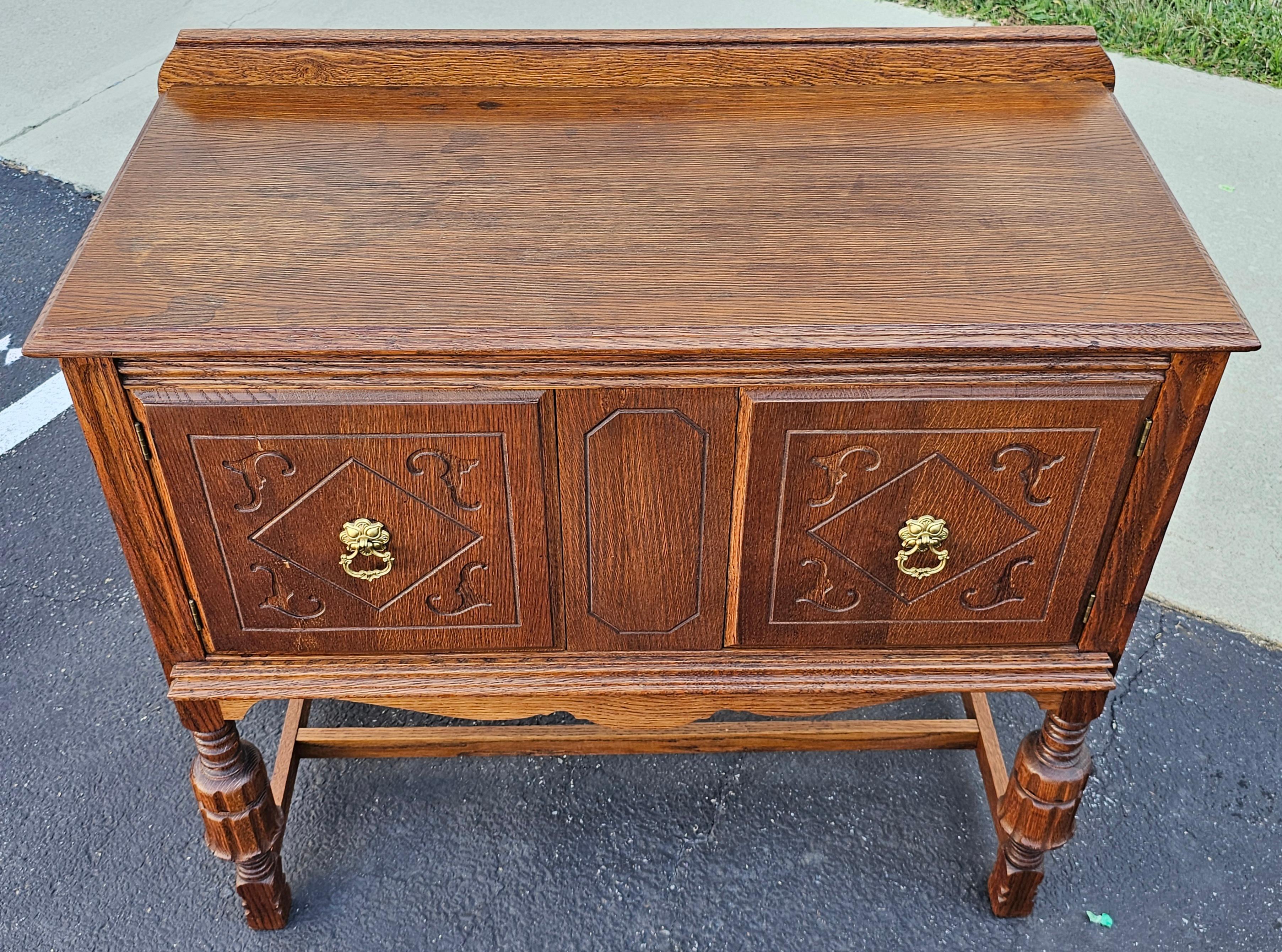 Early 20th Century William and Mary Style Carved and Stain Oak Server For Sale 7
