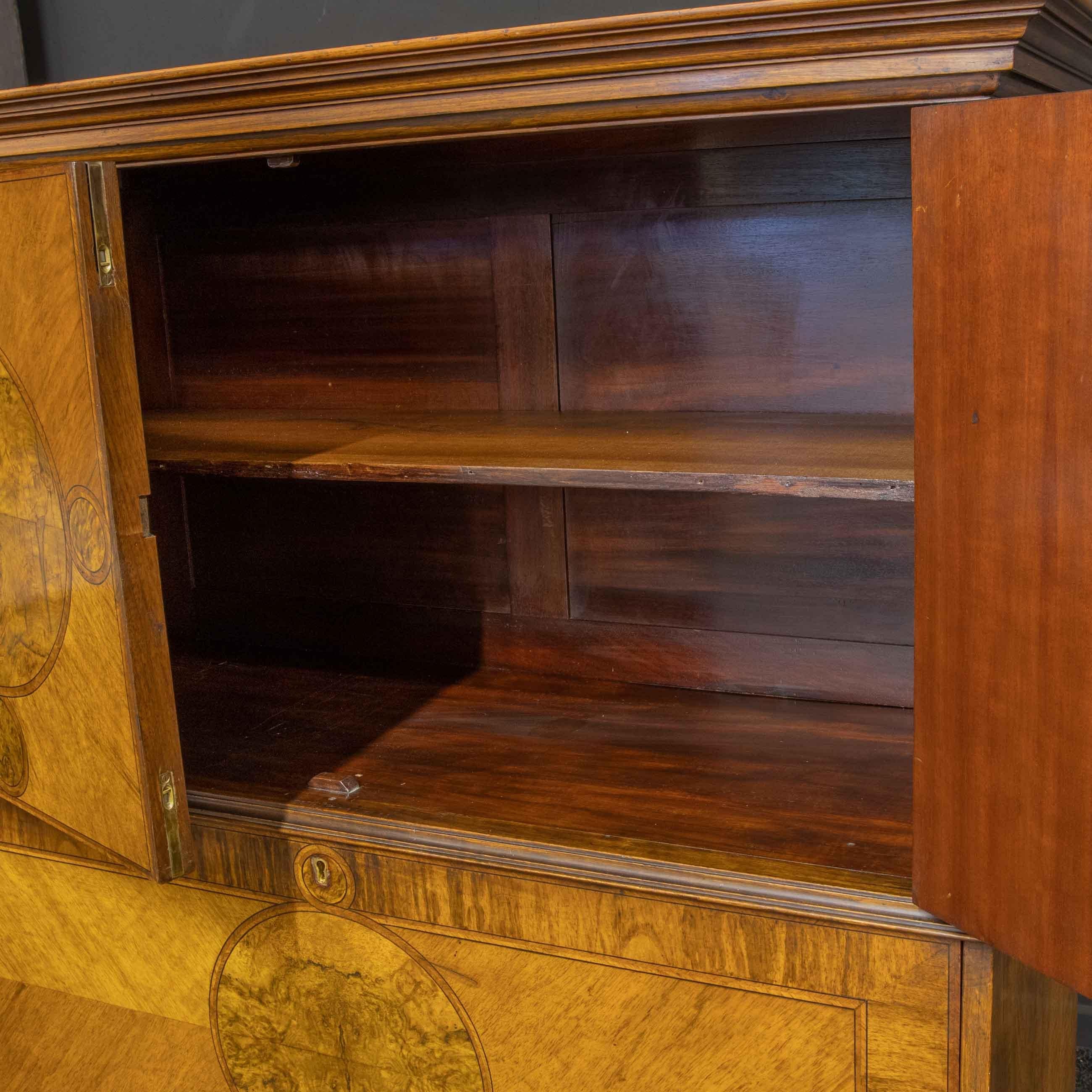 Early 20th Century William and Mary Style Secretaire For Sale 2