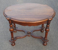 Early 20th Century William and Mary Style Walnut Oval Side Table