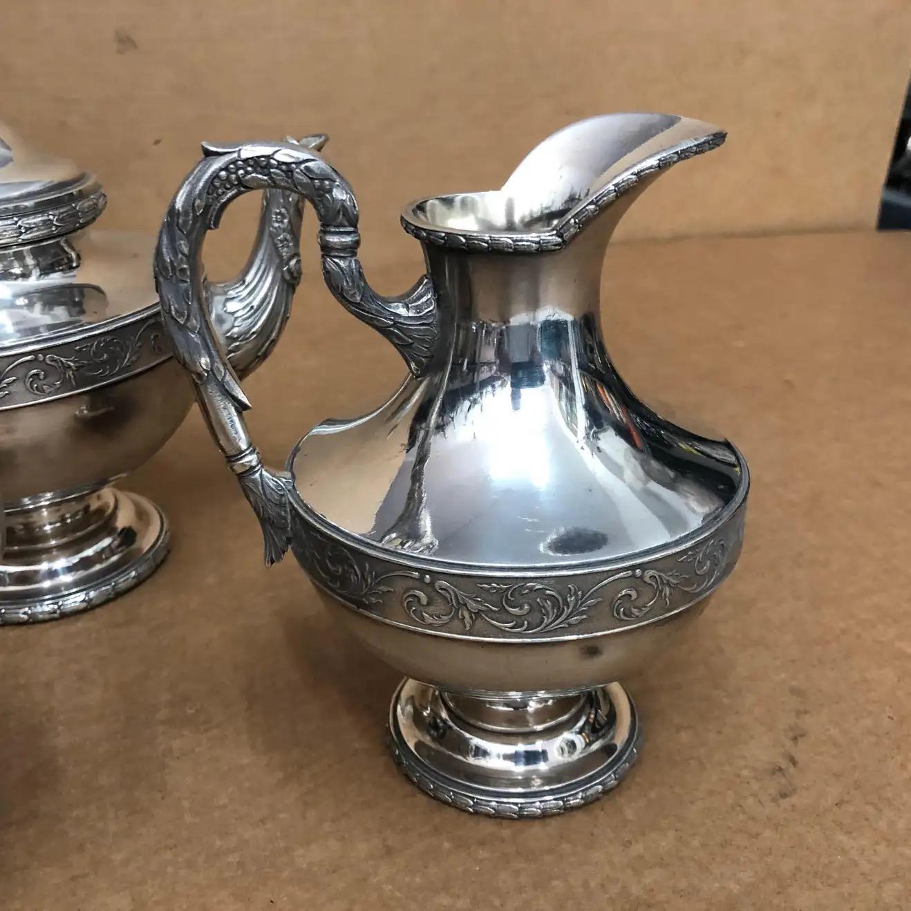 Anfang 20. Jahrhundert Wiskemann Art Nouveau Silverplate Belgian Tea Set, 3 Pieces (Versilberung) im Angebot